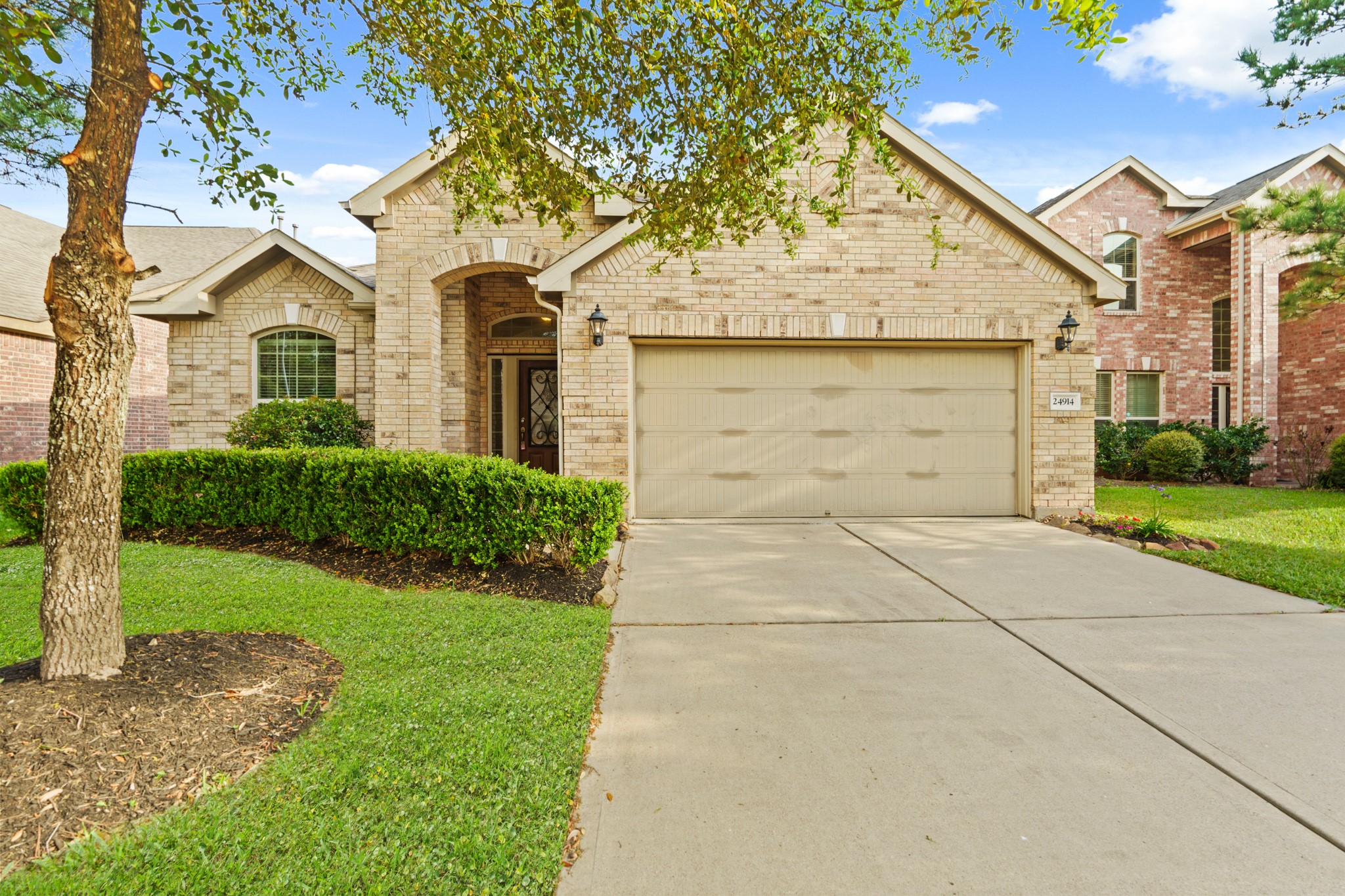 24914 Tribeca Lane Property Photo 1