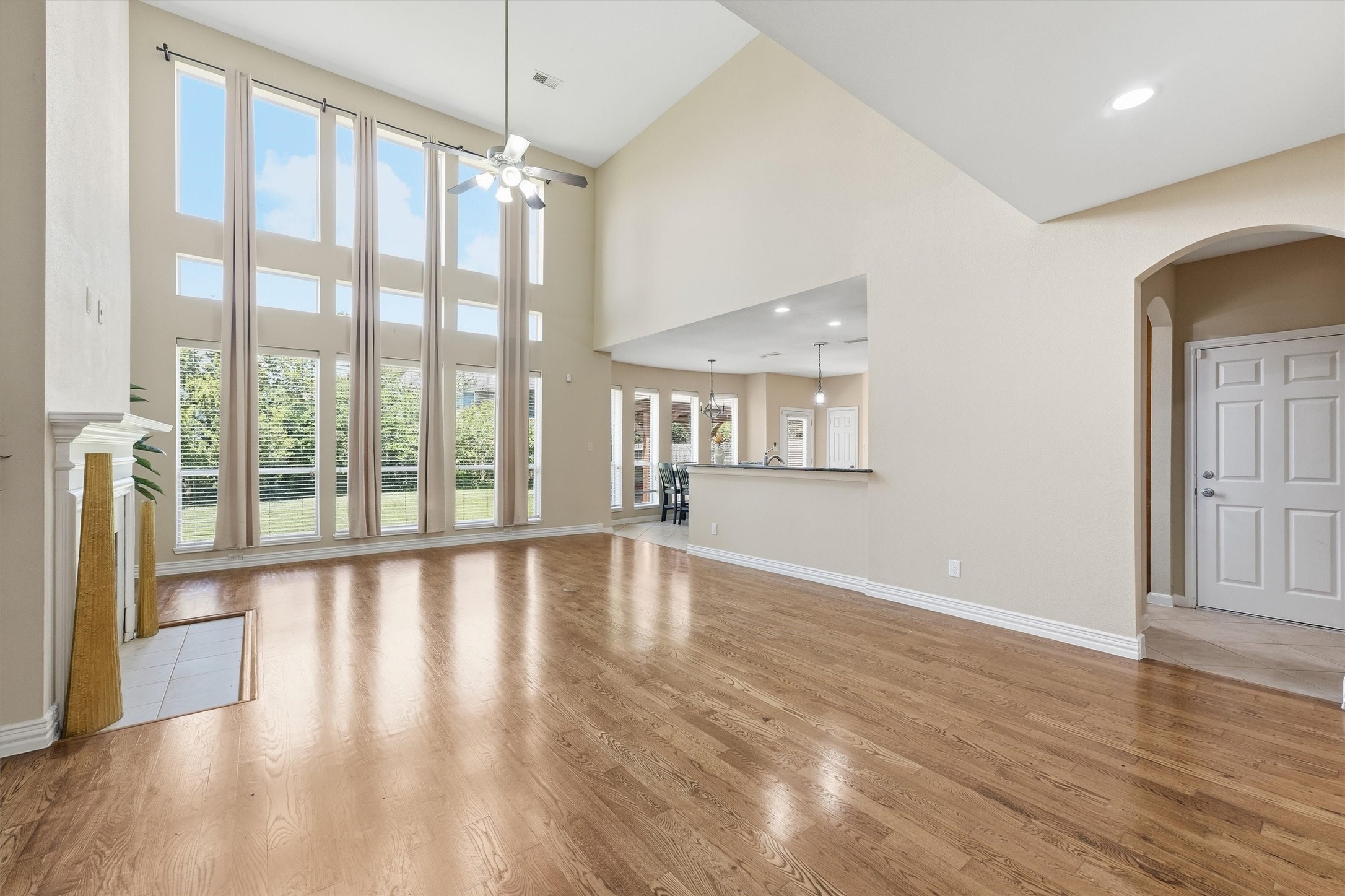 5507 Opal Cove Court Property Photo 8