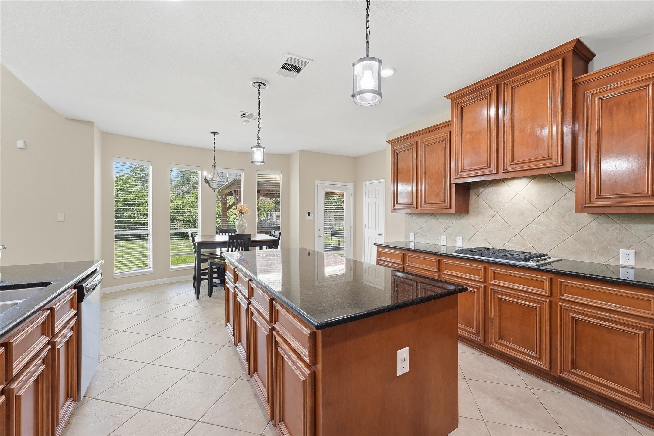 5507 Opal Cove Court Property Photo 13