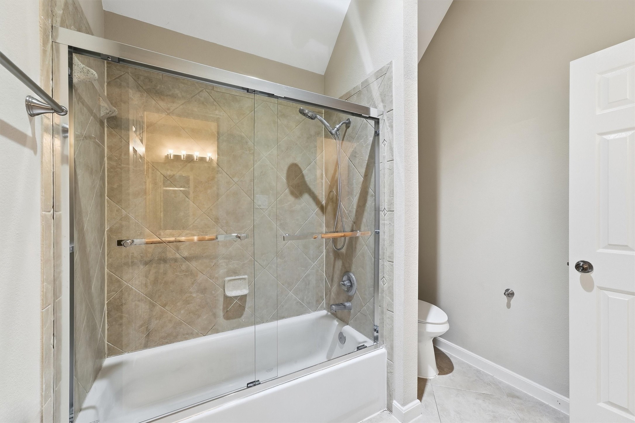 5507 Opal Cove Court Property Photo 26
