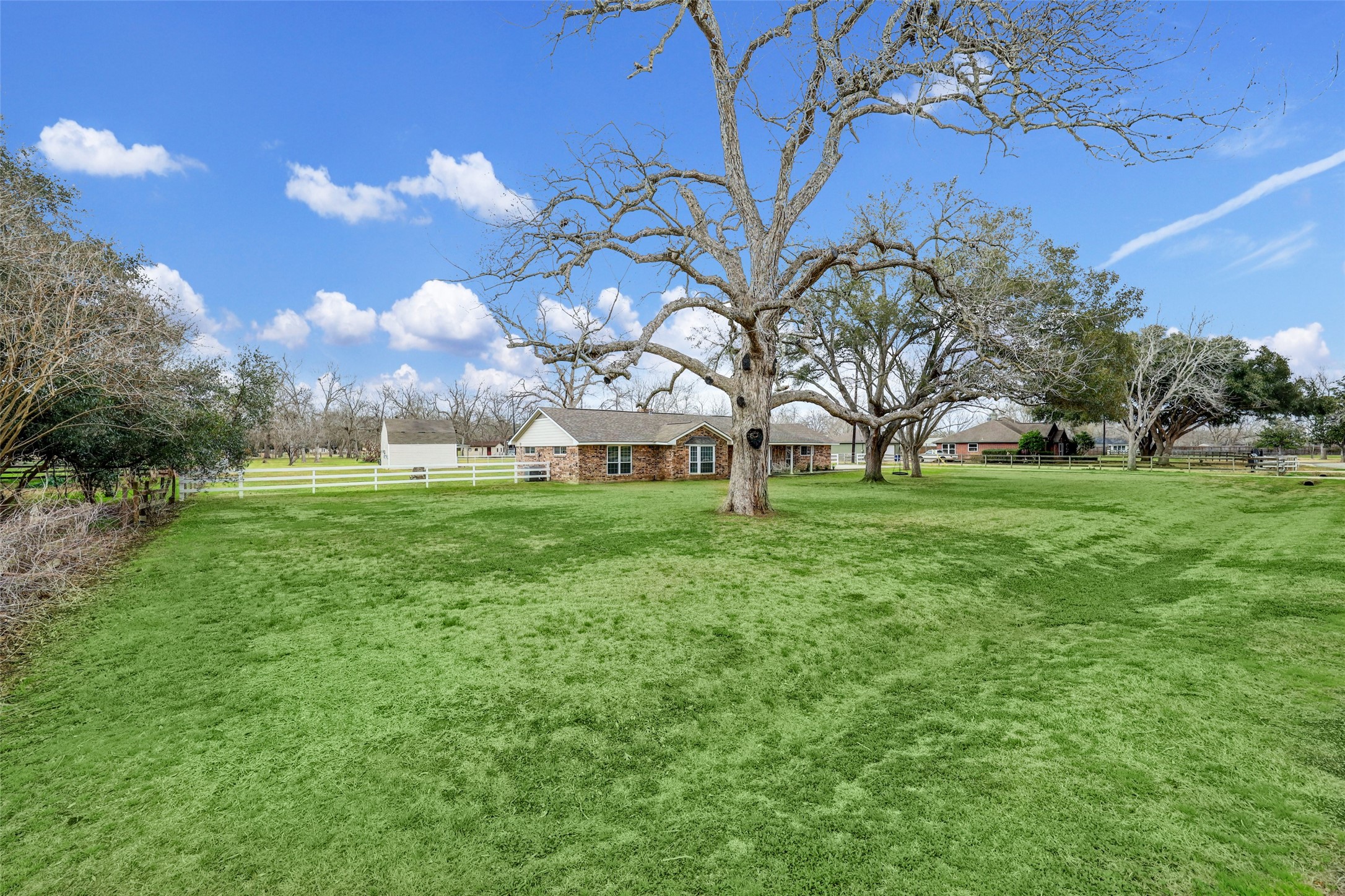2015 Shadow Ln Lane Property Photo 4