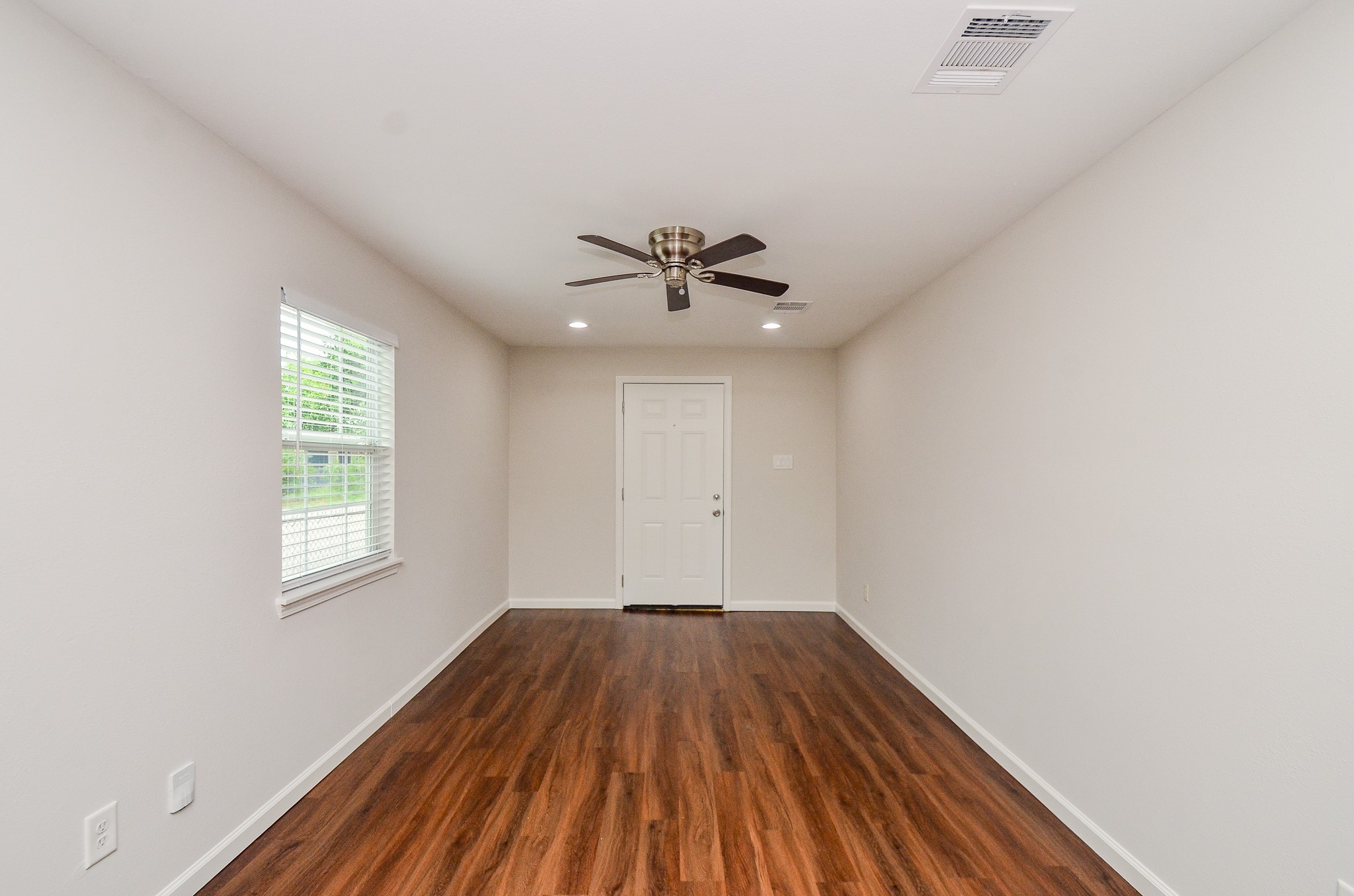 6425 Sidney Street Property Photo 3