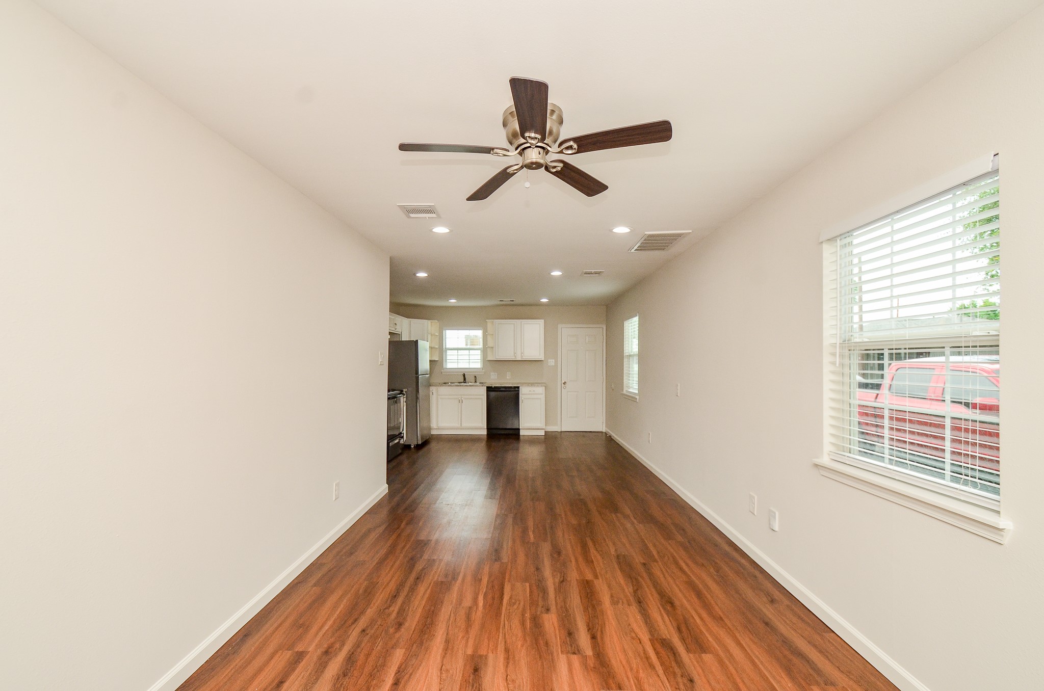 6425 Sidney Street Property Photo 4