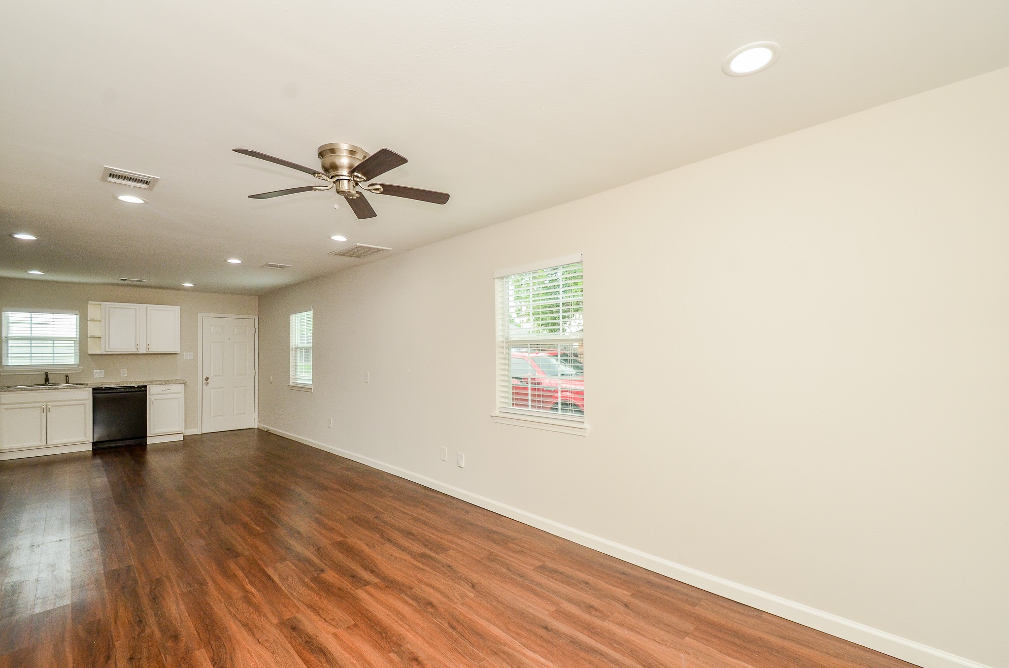 6425 Sidney Street Property Photo 7