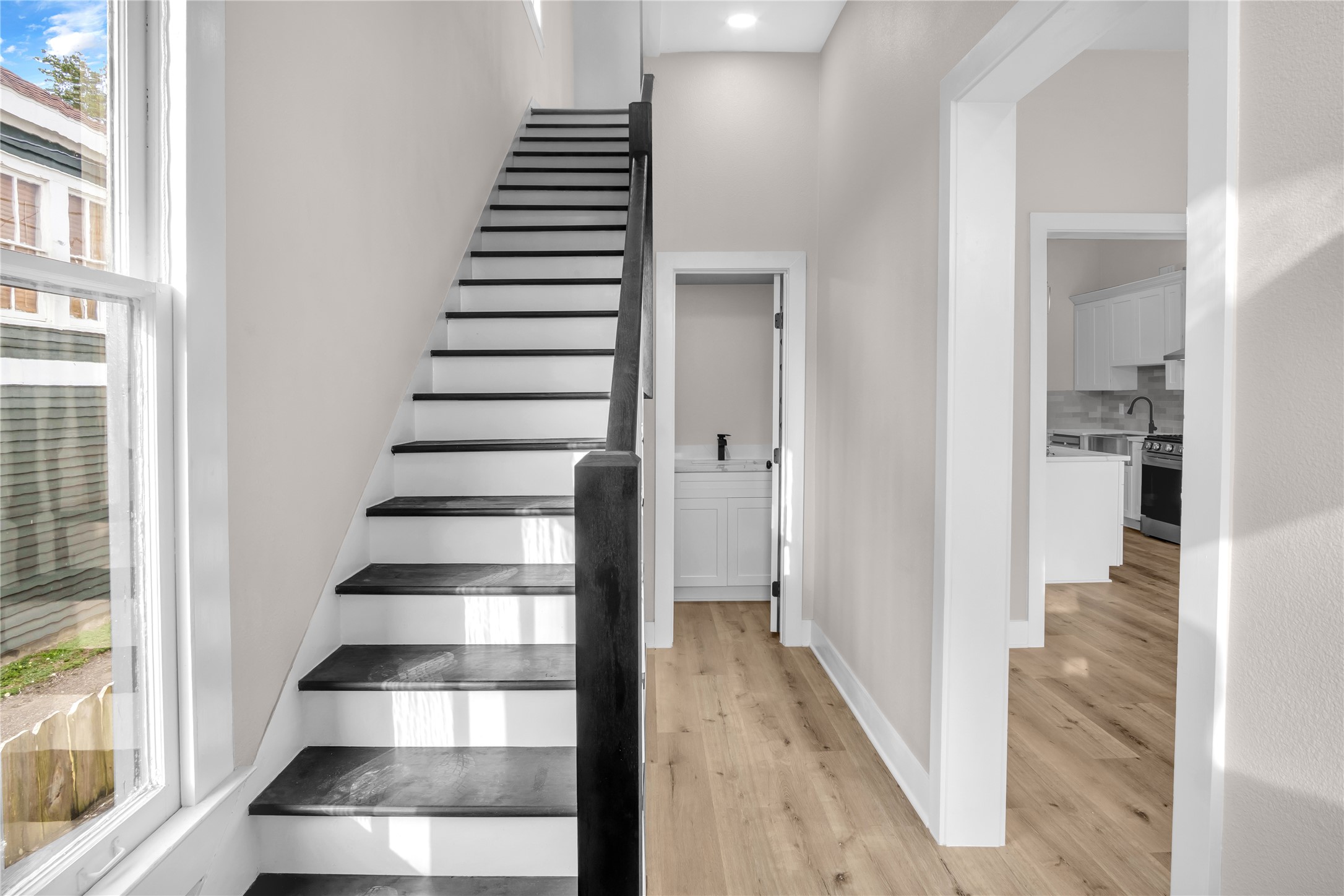 614 11th Street Property Photo 5