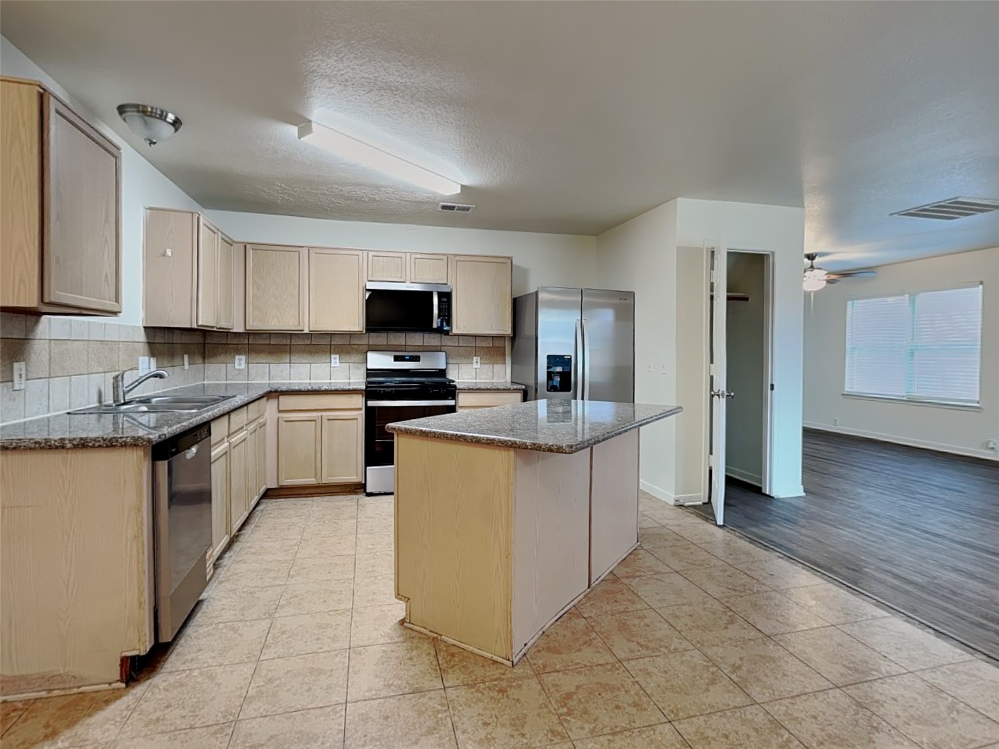 11806 Skydale Drive Property Photo 2