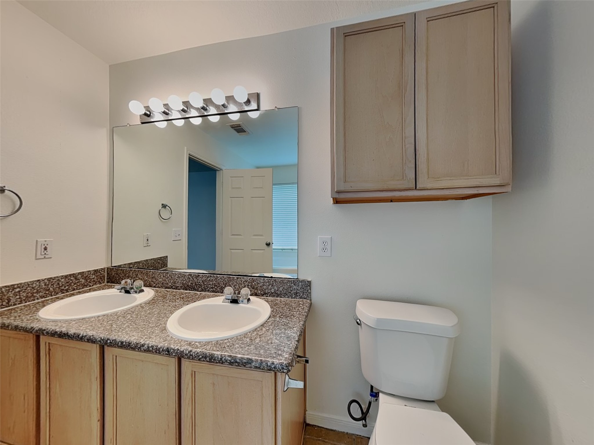 11806 Skydale Drive Property Photo 11