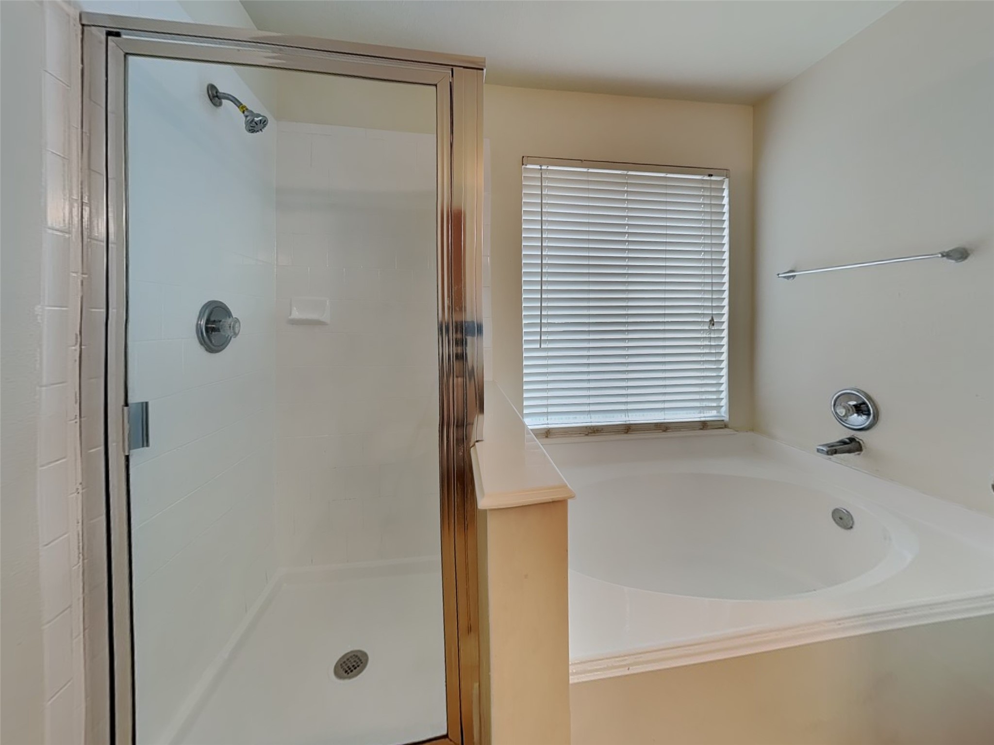 11806 Skydale Drive Property Photo 12