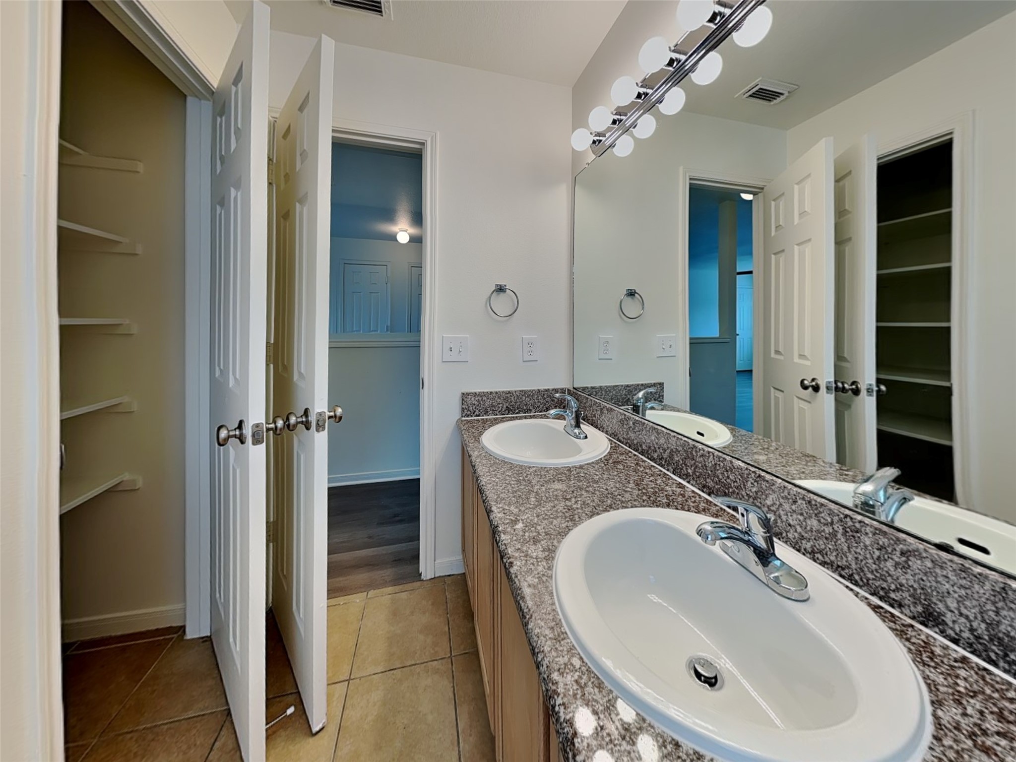 11806 Skydale Drive Property Photo 15