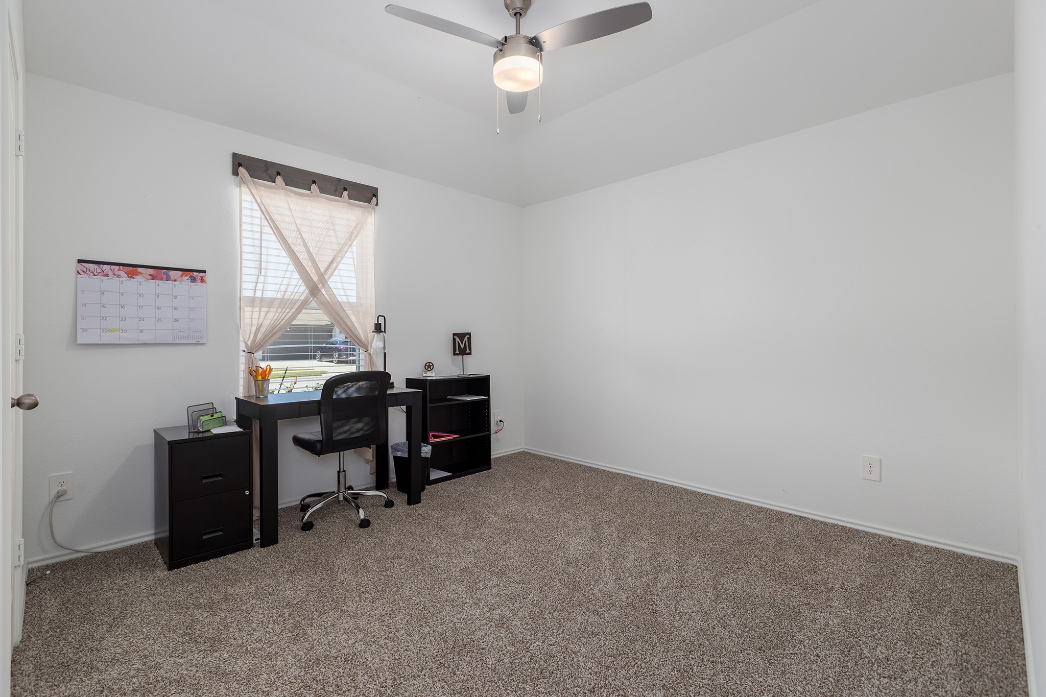 933 Neches Lane Property Photo 6
