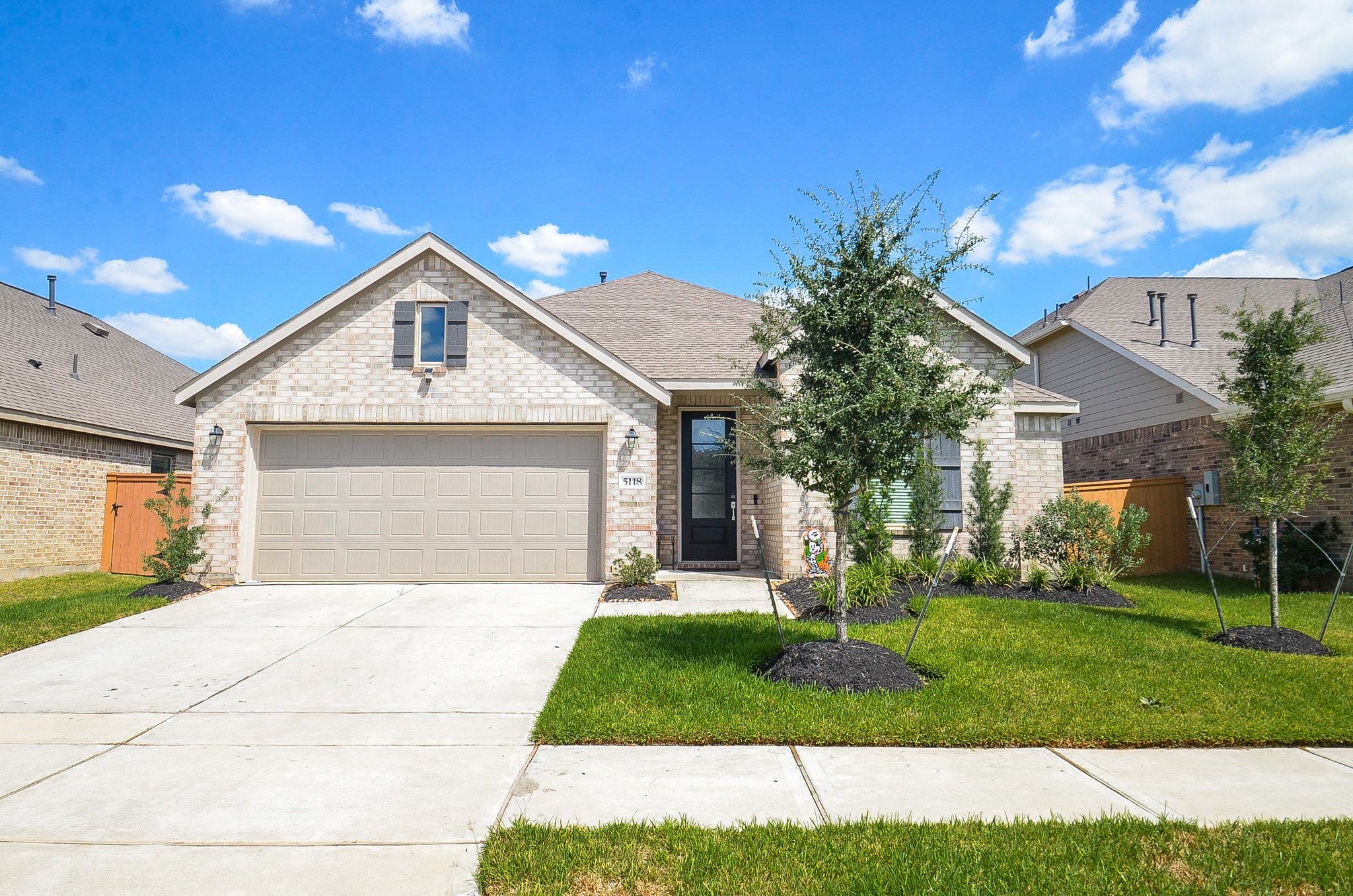 5118 Winslow Grove Drive Property Photo 1