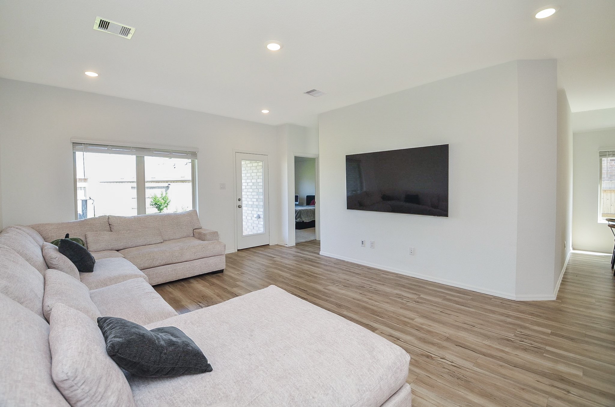 5118 Winslow Grove Drive Property Photo 9