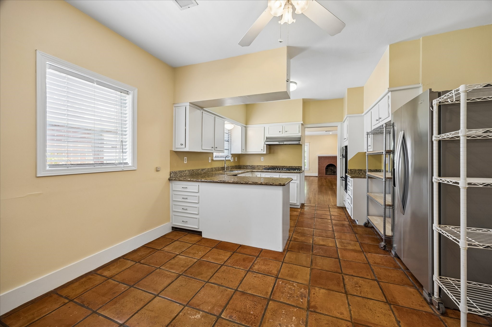 1719 Harold Street Property Photo 7