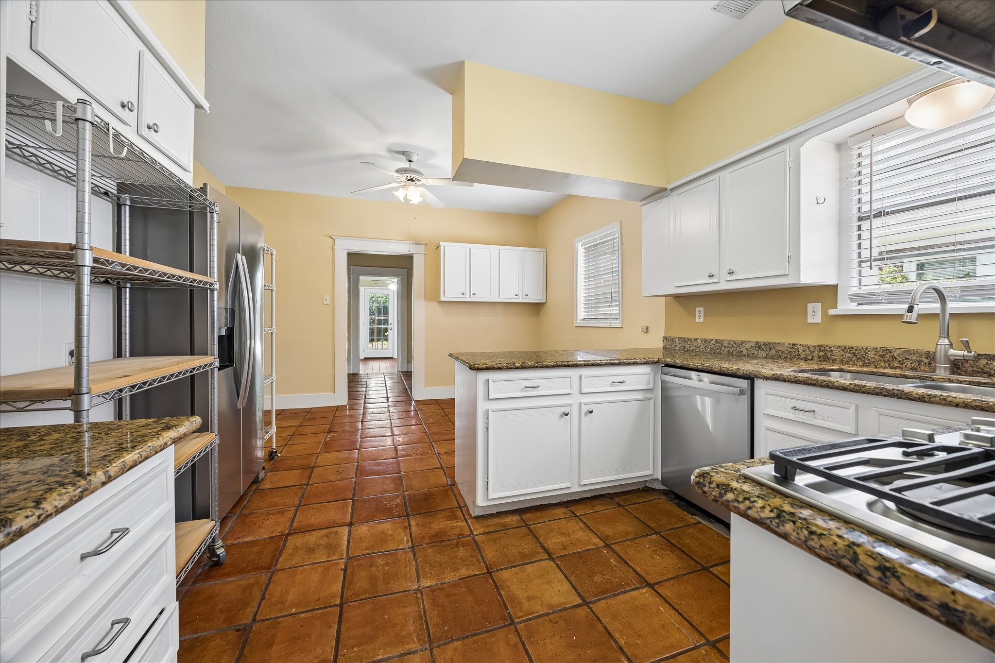 1719 Harold Street Property Photo 8