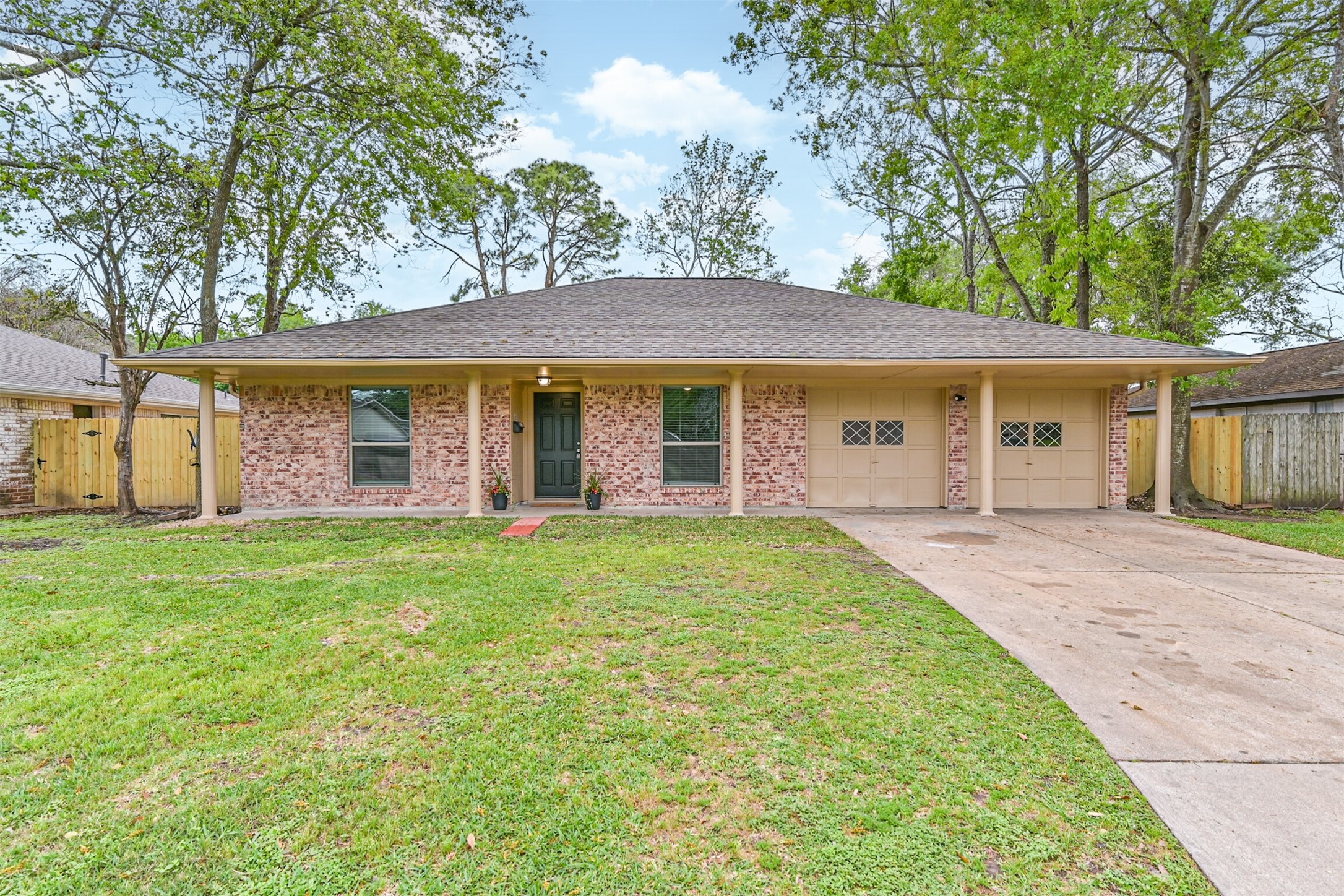 5306 Apple Springs Drive Property Photo