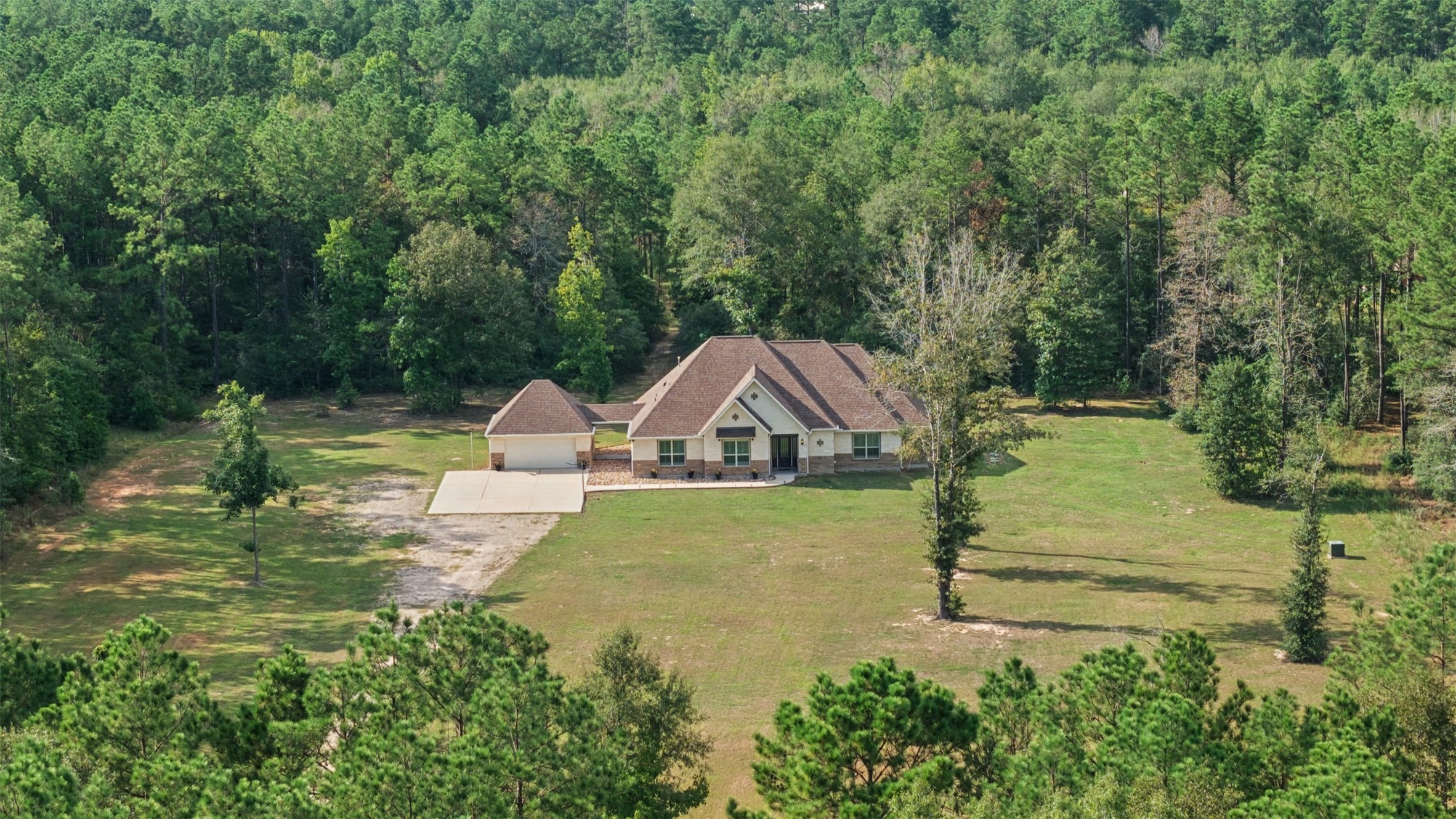 21113 Hereford Way Property Photo 47