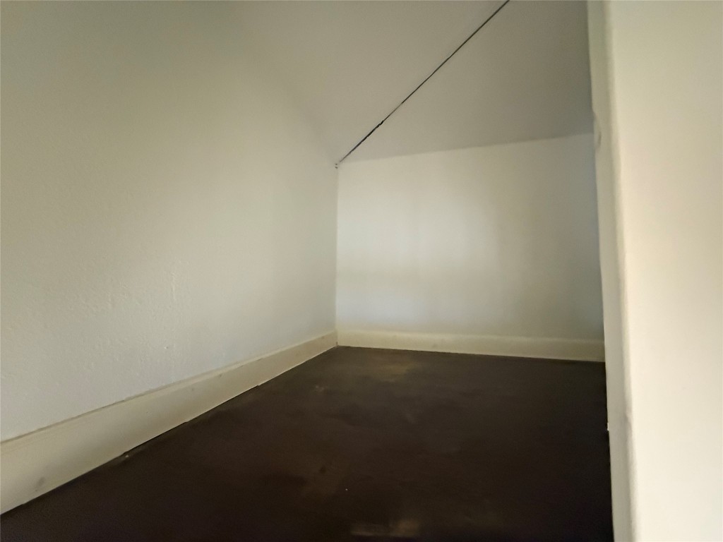 5914 Cullen Boulevard Property Photo 14