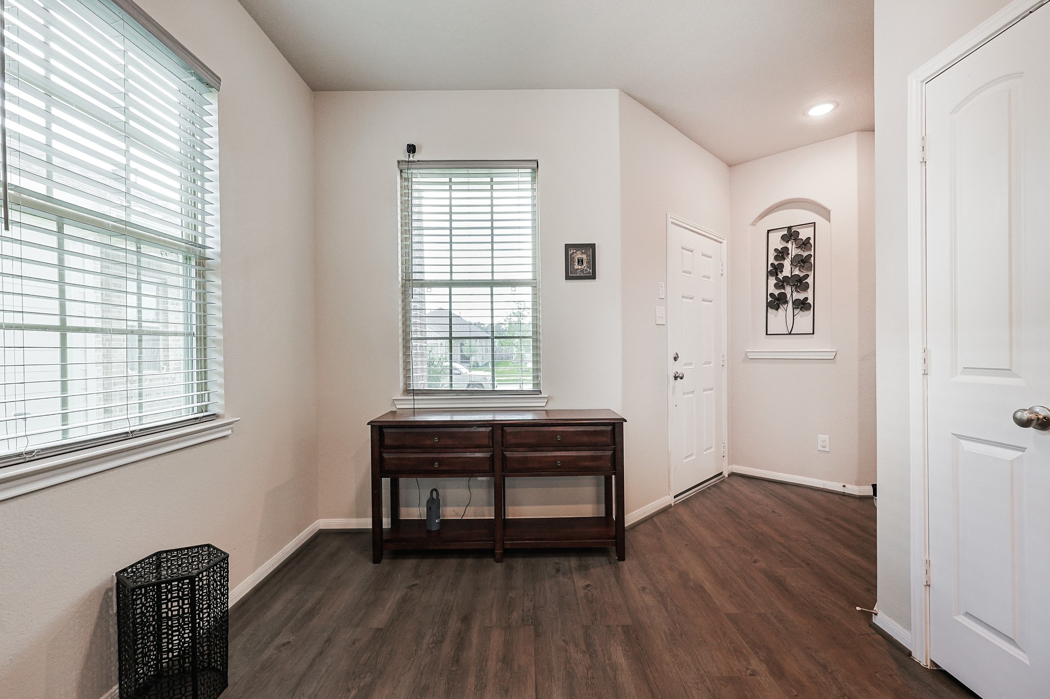 10423 Rochester Hills Lane Property Photo 3