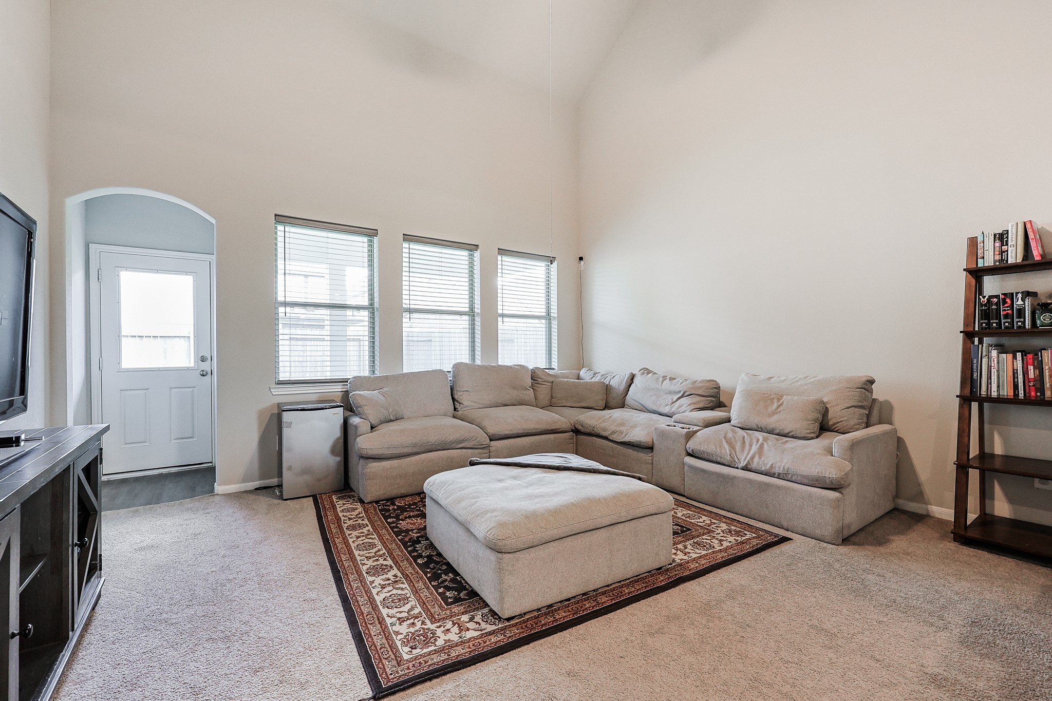 10423 Rochester Hills Lane Property Photo 7