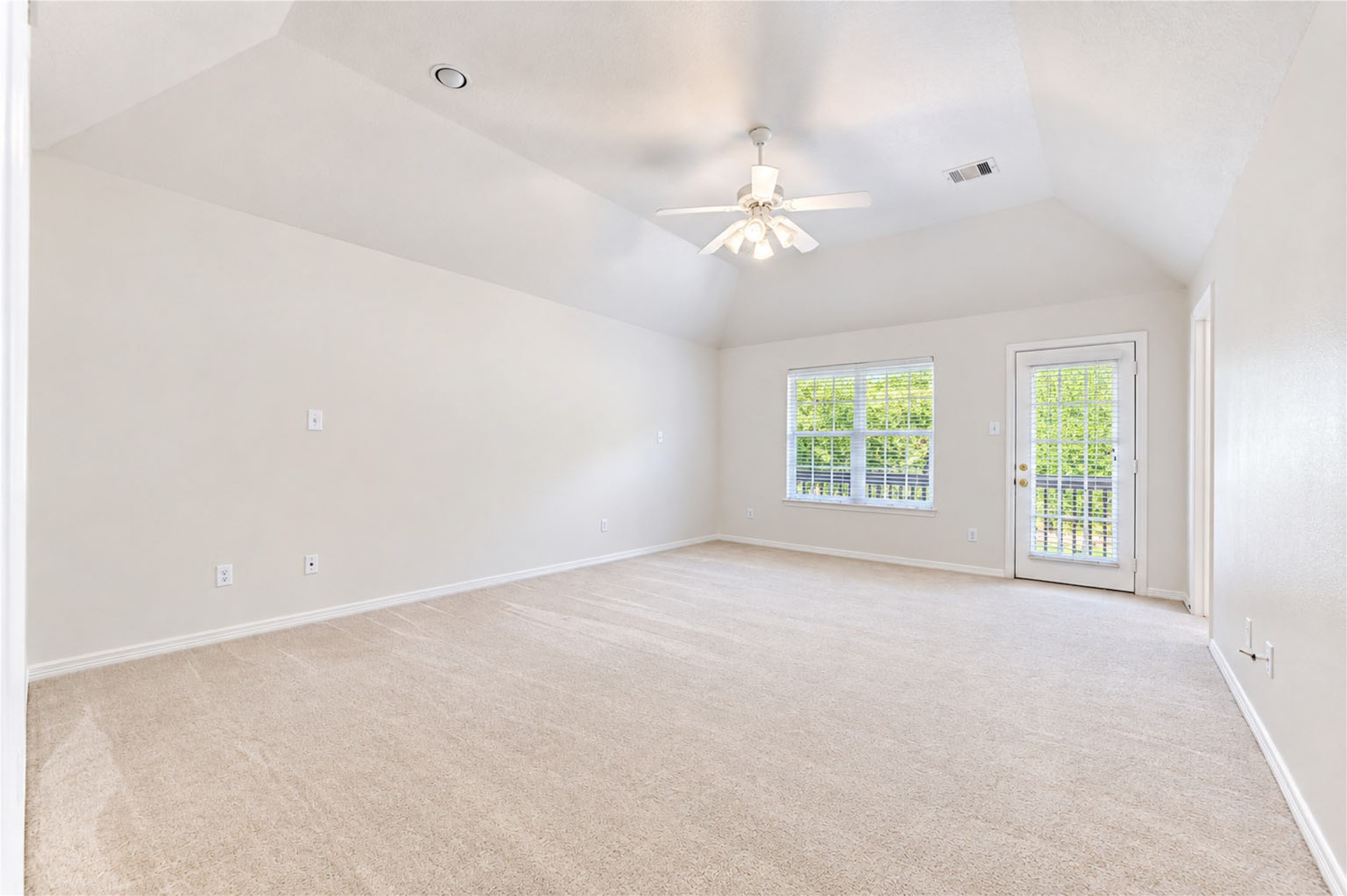 7522 S Linpar Court Property Photo 27