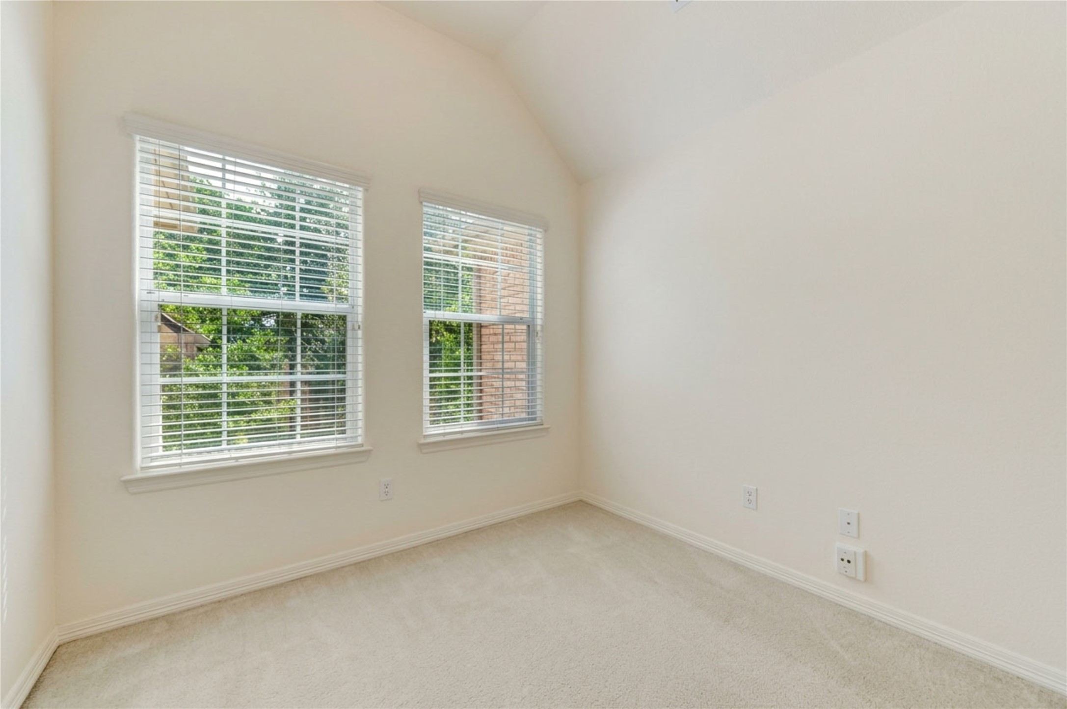 7522 S Linpar Court Property Photo 37