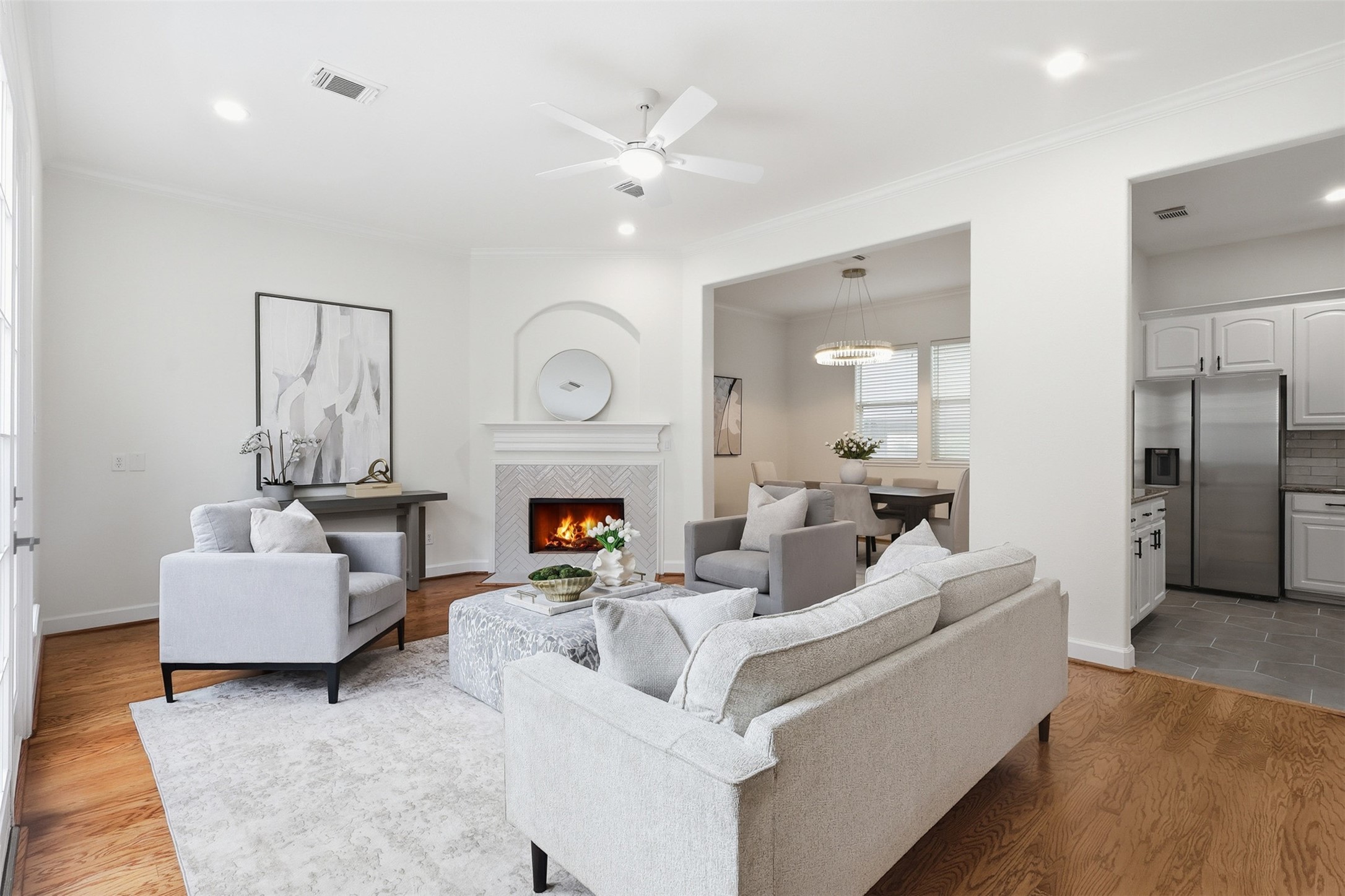 1110 Birdsall Street Property Photo 6