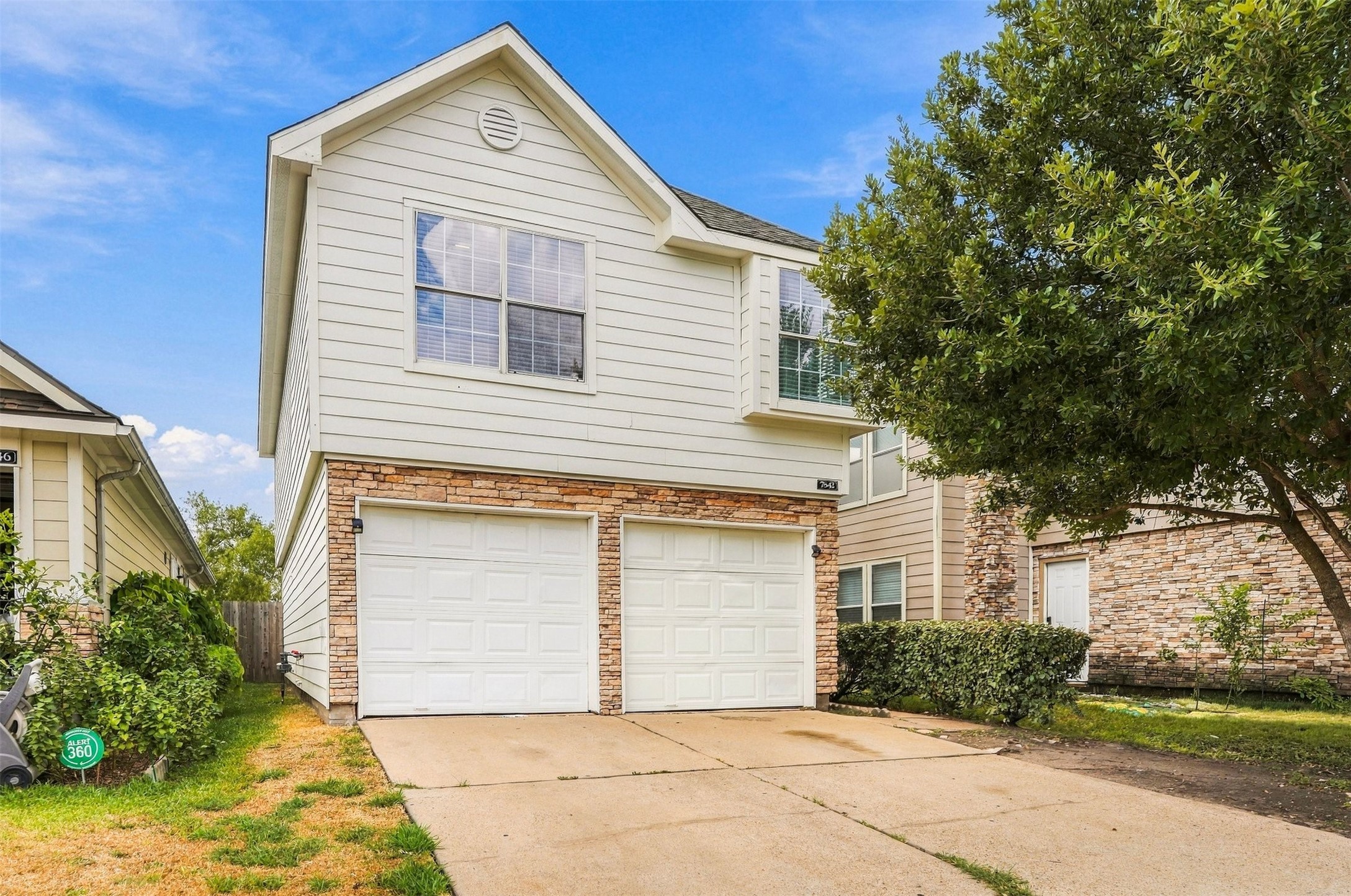 7842 Winding Creek View Property Photo 1