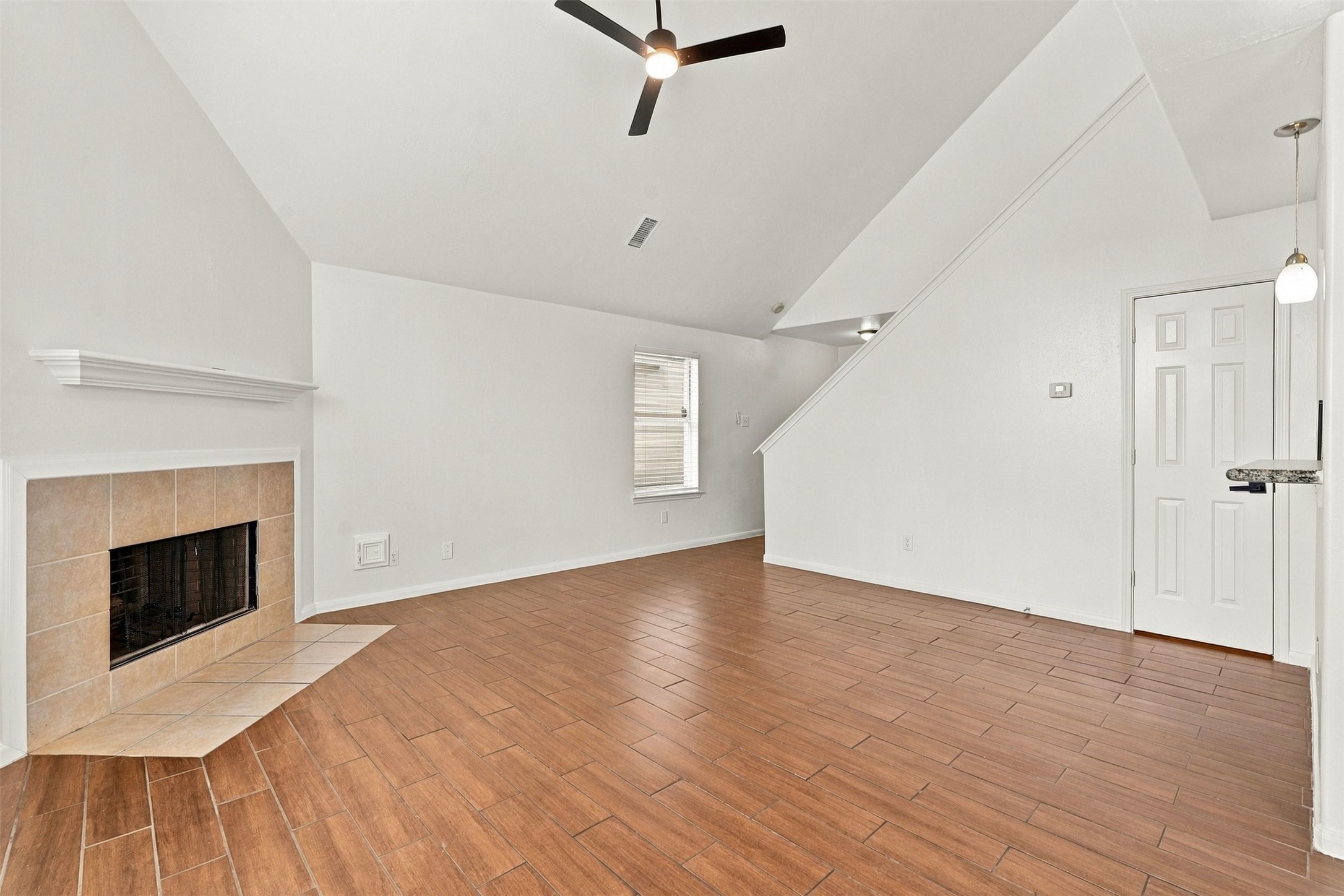 7842 Winding Creek View Property Photo 8