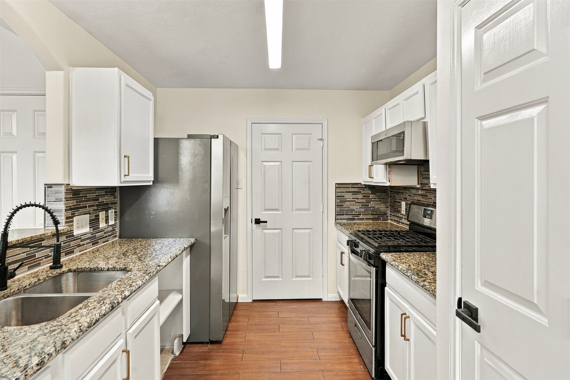 7842 Winding Creek View Property Photo 12