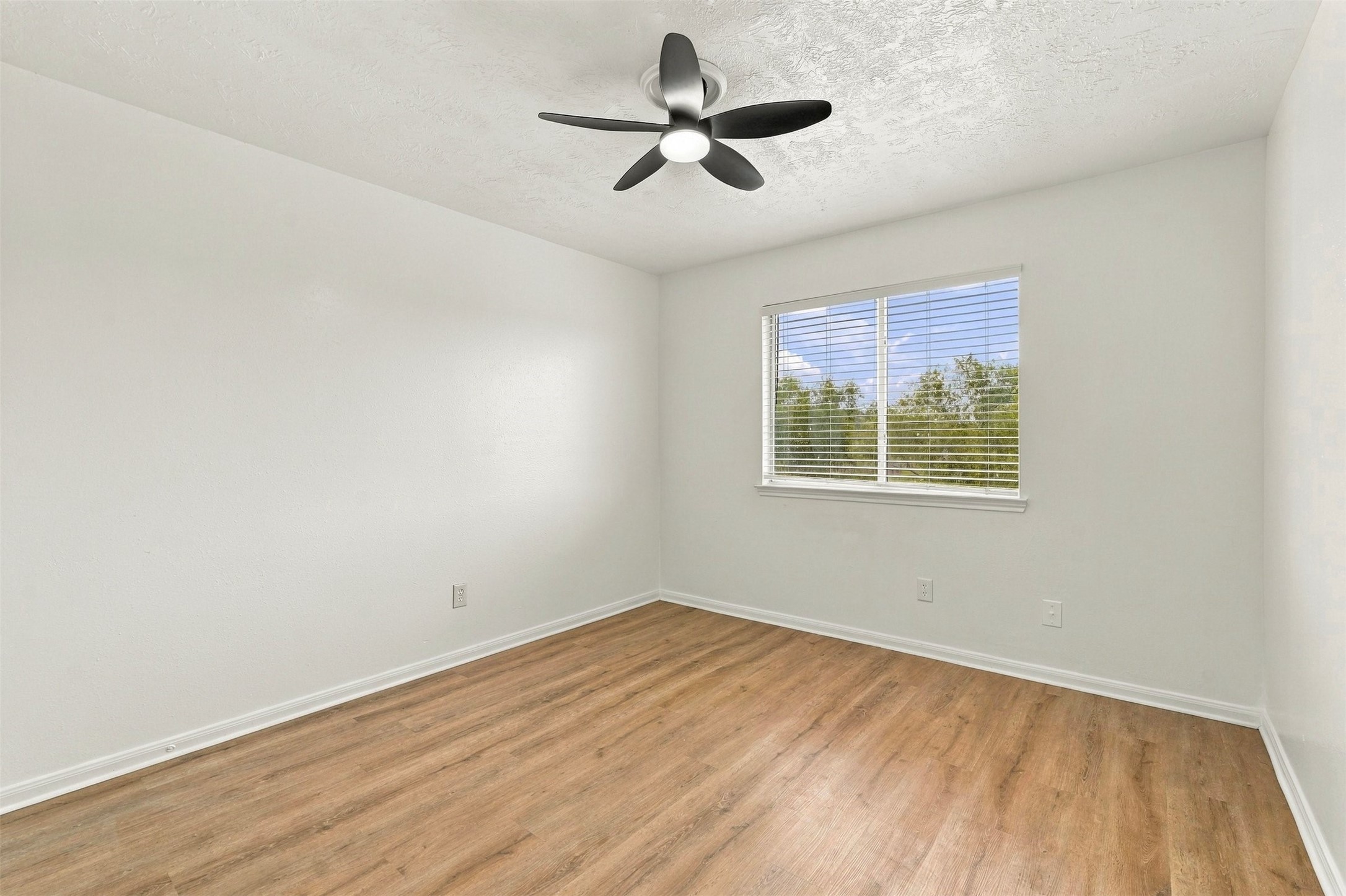 7842 Winding Creek View Property Photo 19