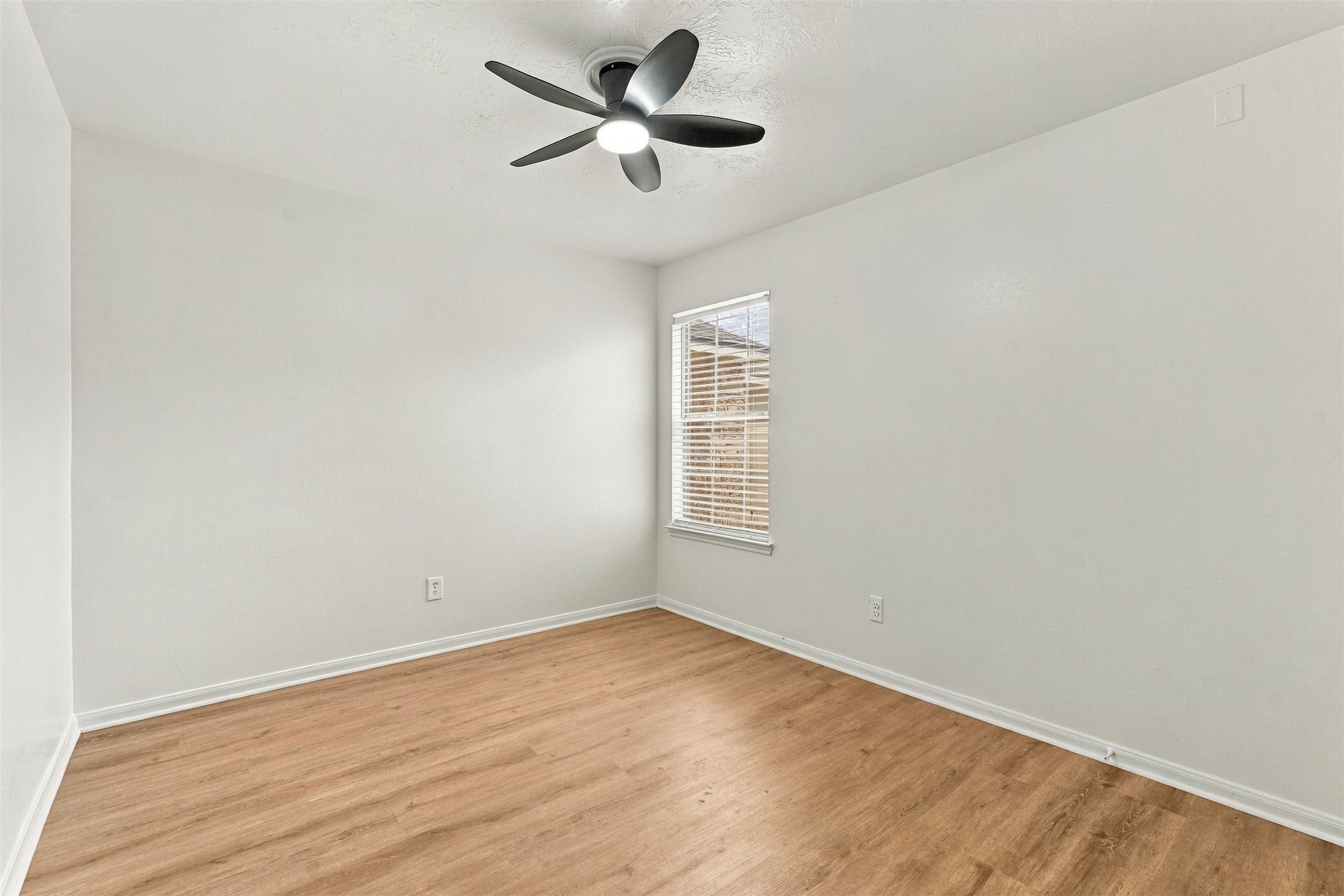 7842 Winding Creek View Property Photo 21