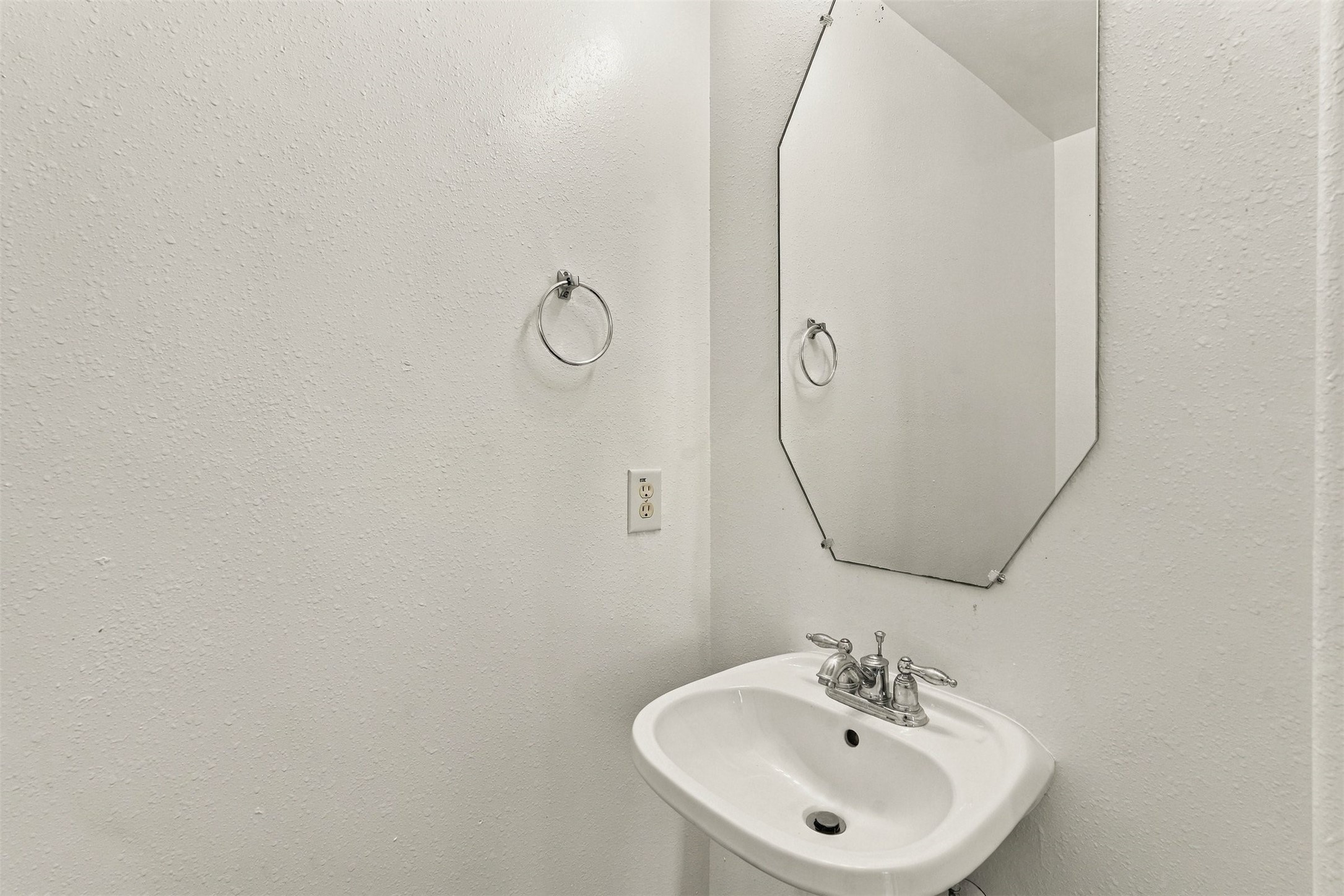 7842 Winding Creek View Property Photo 23