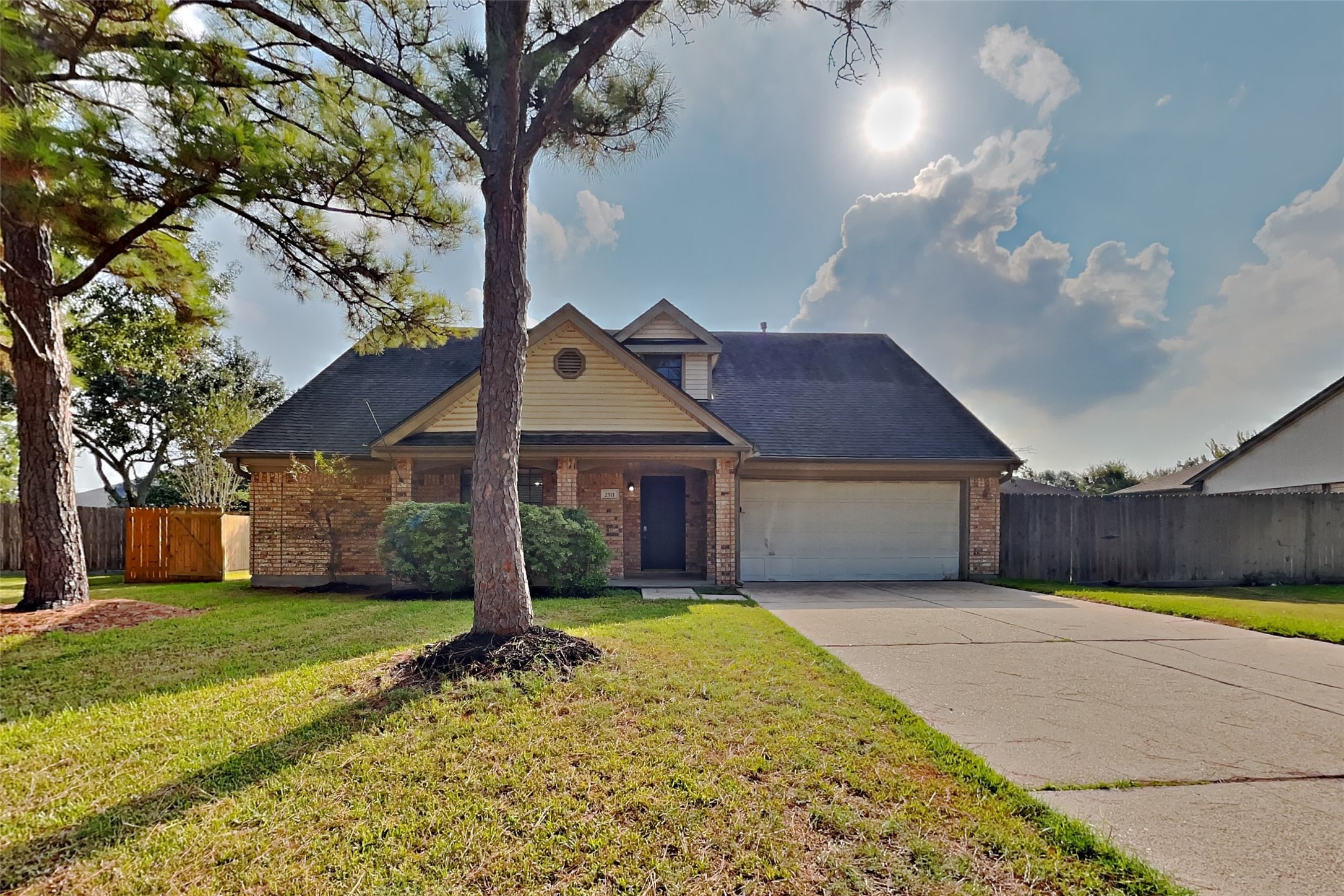 2511 Pecan Grove Court Property Photo 1