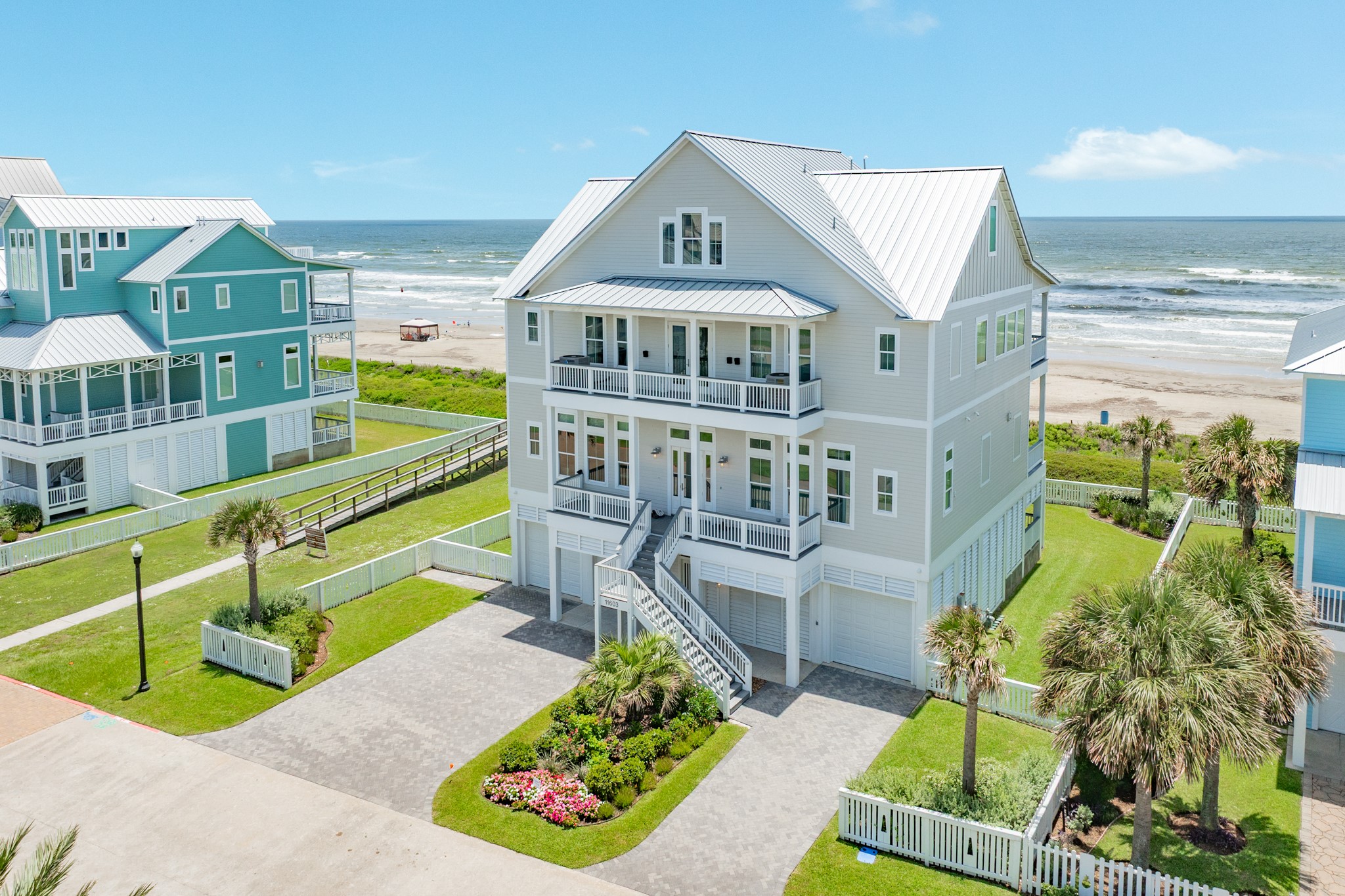 11603 Beachside Property Photo 1