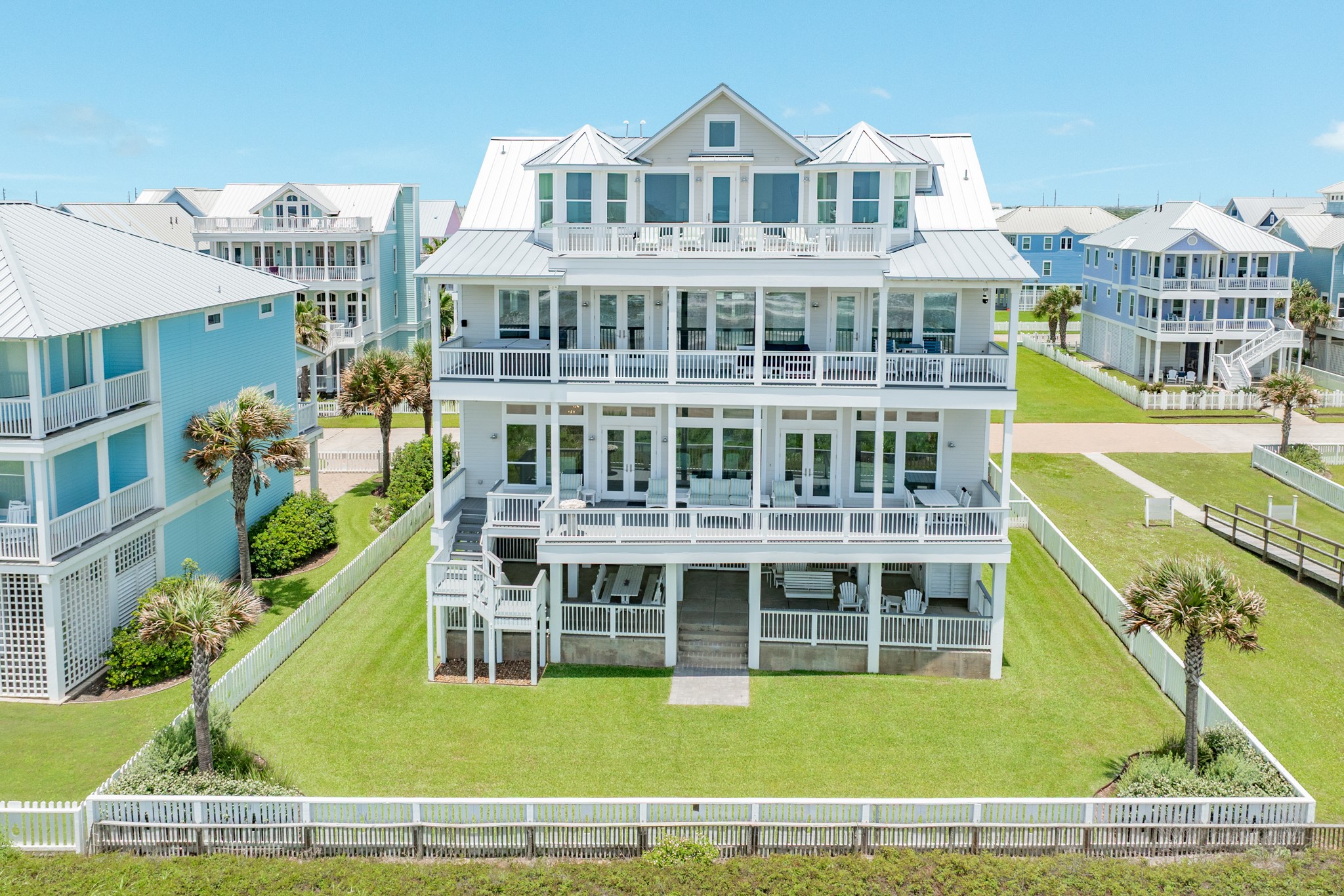 11603 Beachside Property Photo 2