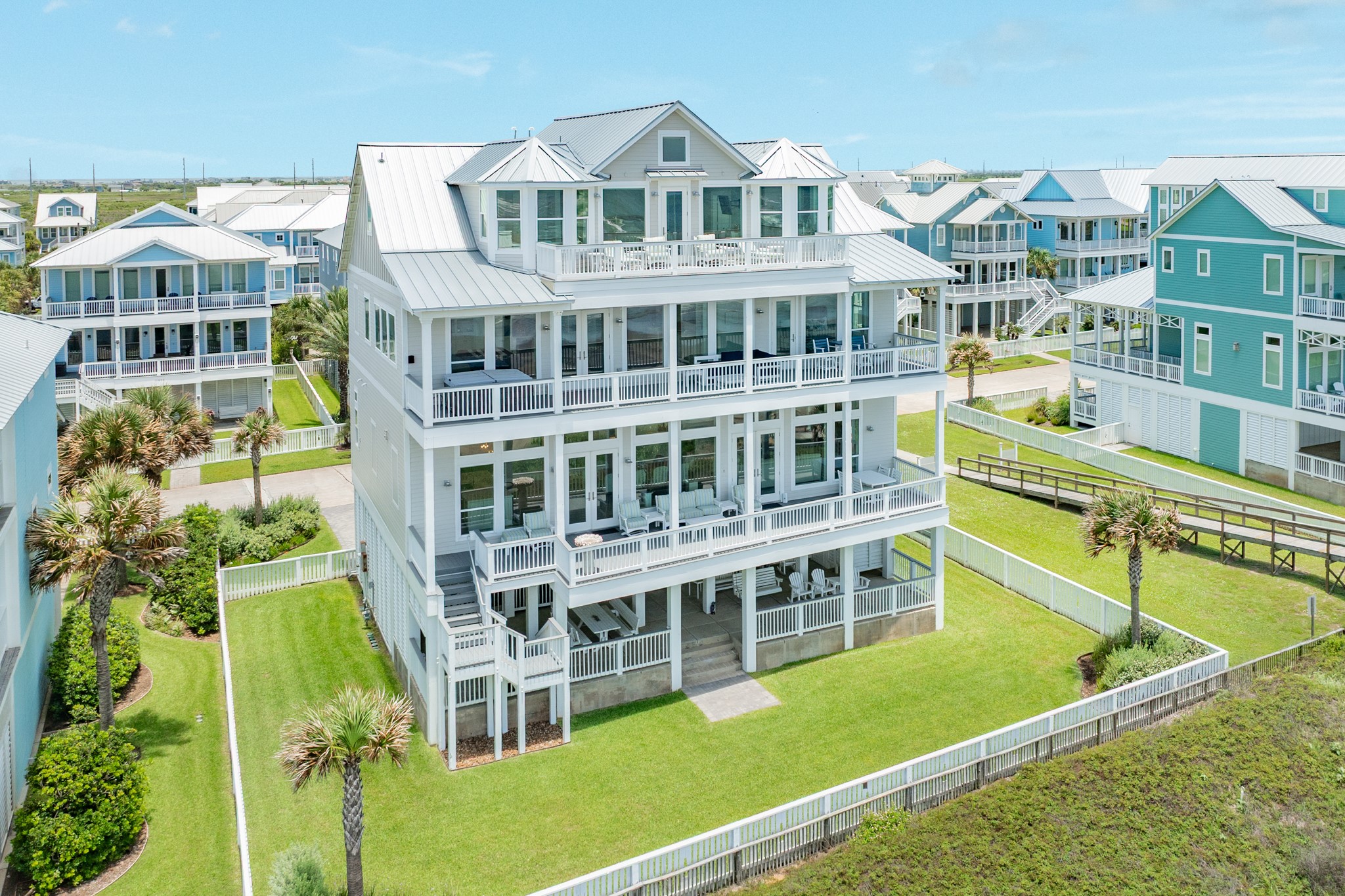 11603 Beachside Property Photo 3