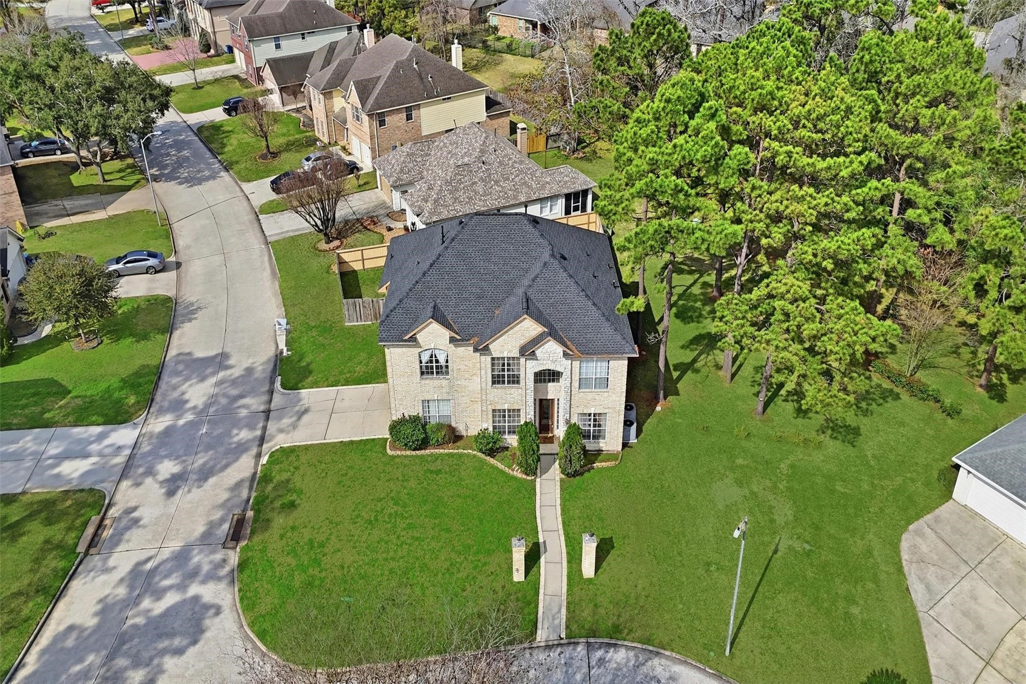 19103 Olympic Circle Property Photo 1