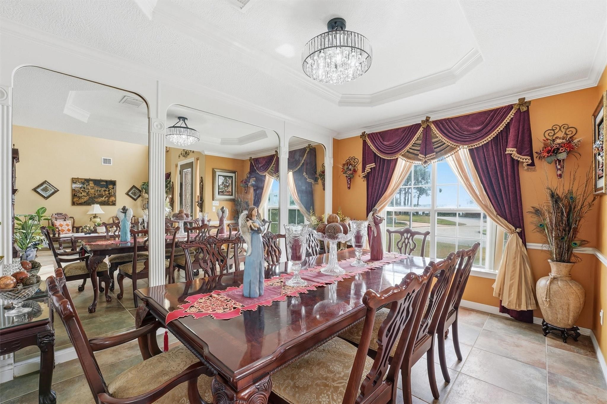 19103 Olympic Circle Property Photo 8
