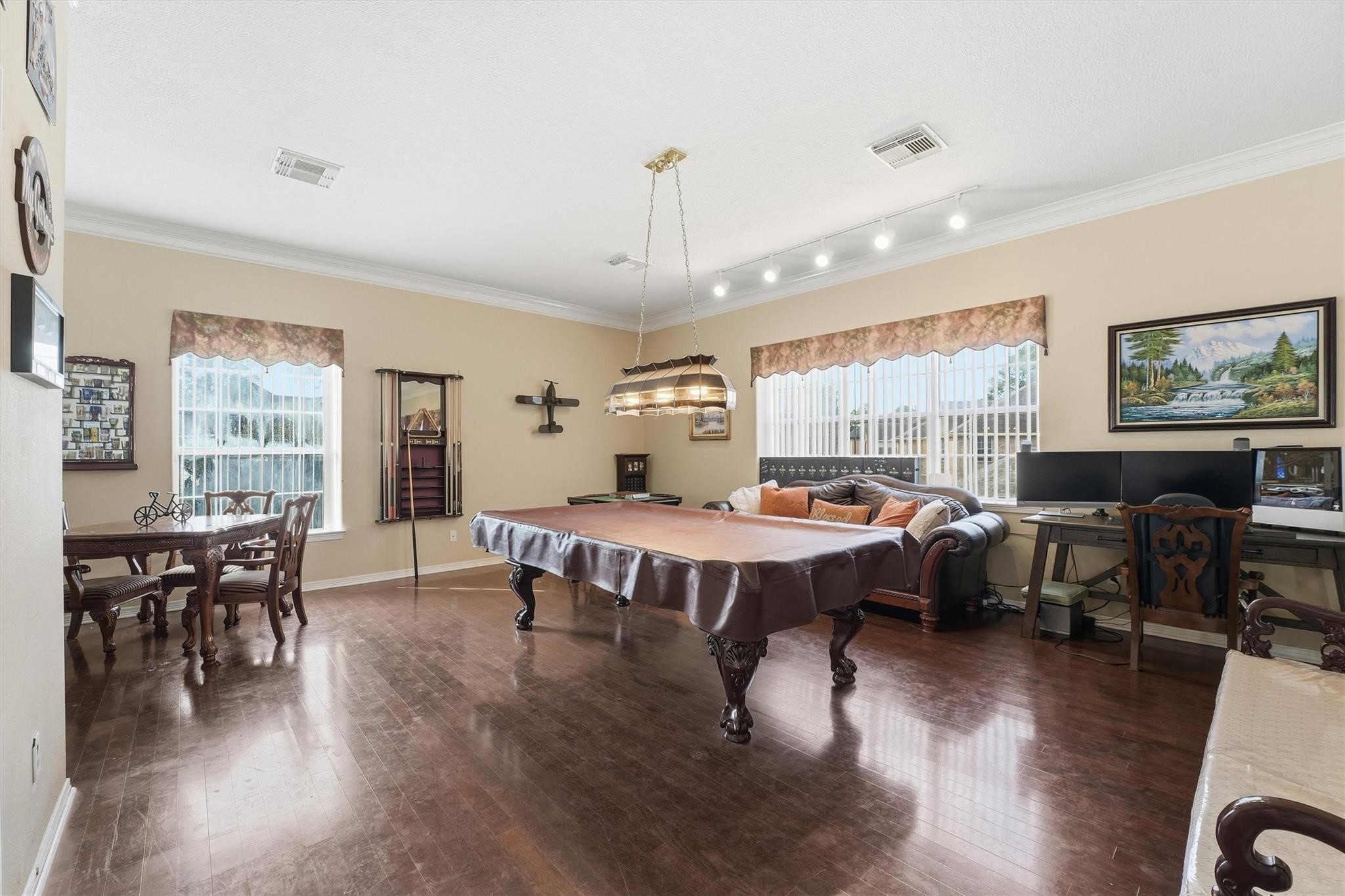 19103 Olympic Circle Property Photo 18
