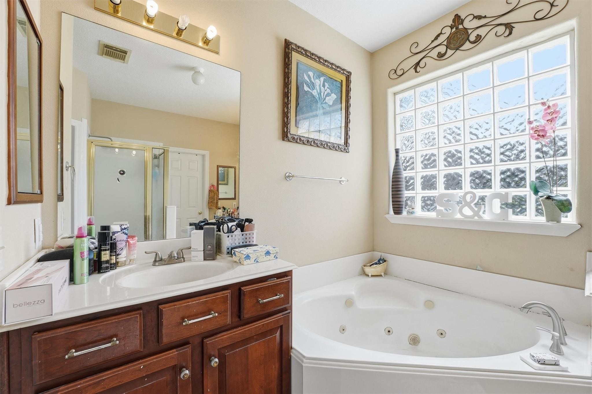 19103 Olympic Circle Property Photo 22