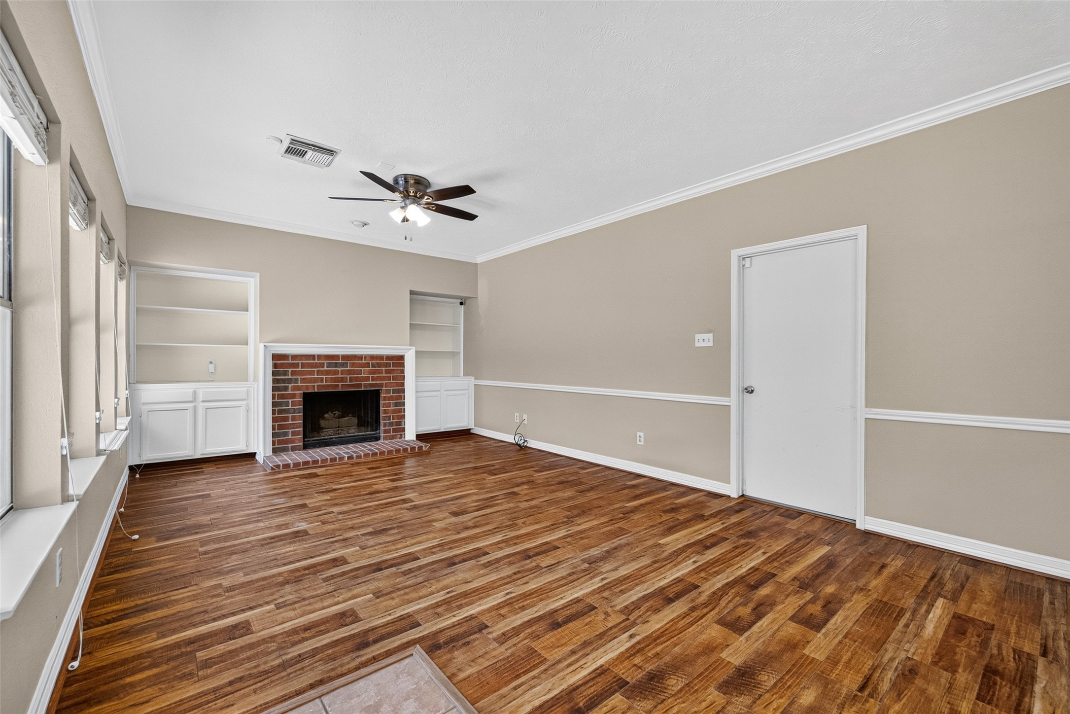 16511 Dawncrest Way Property Photo 16