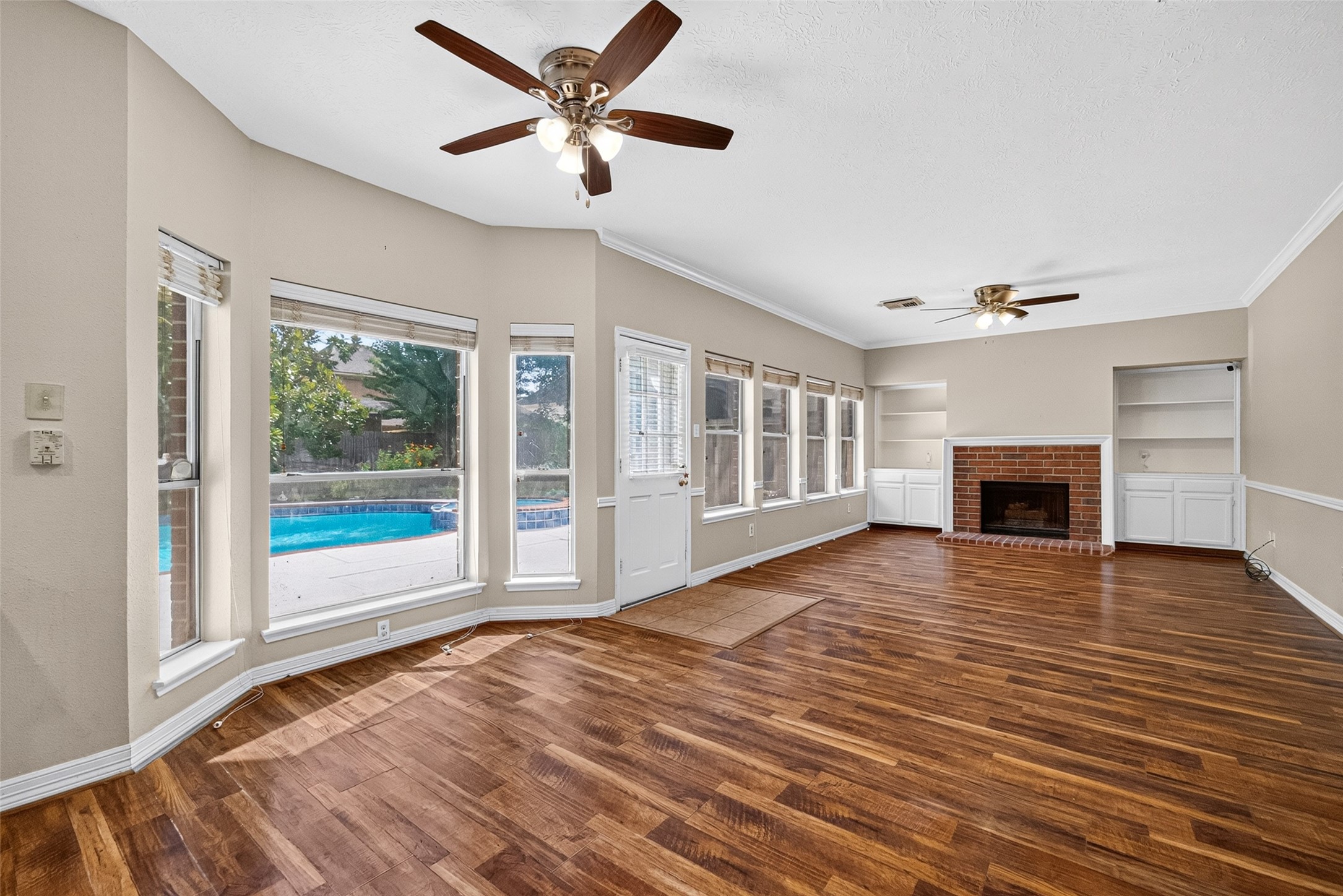 16511 Dawncrest Way Property Photo 17