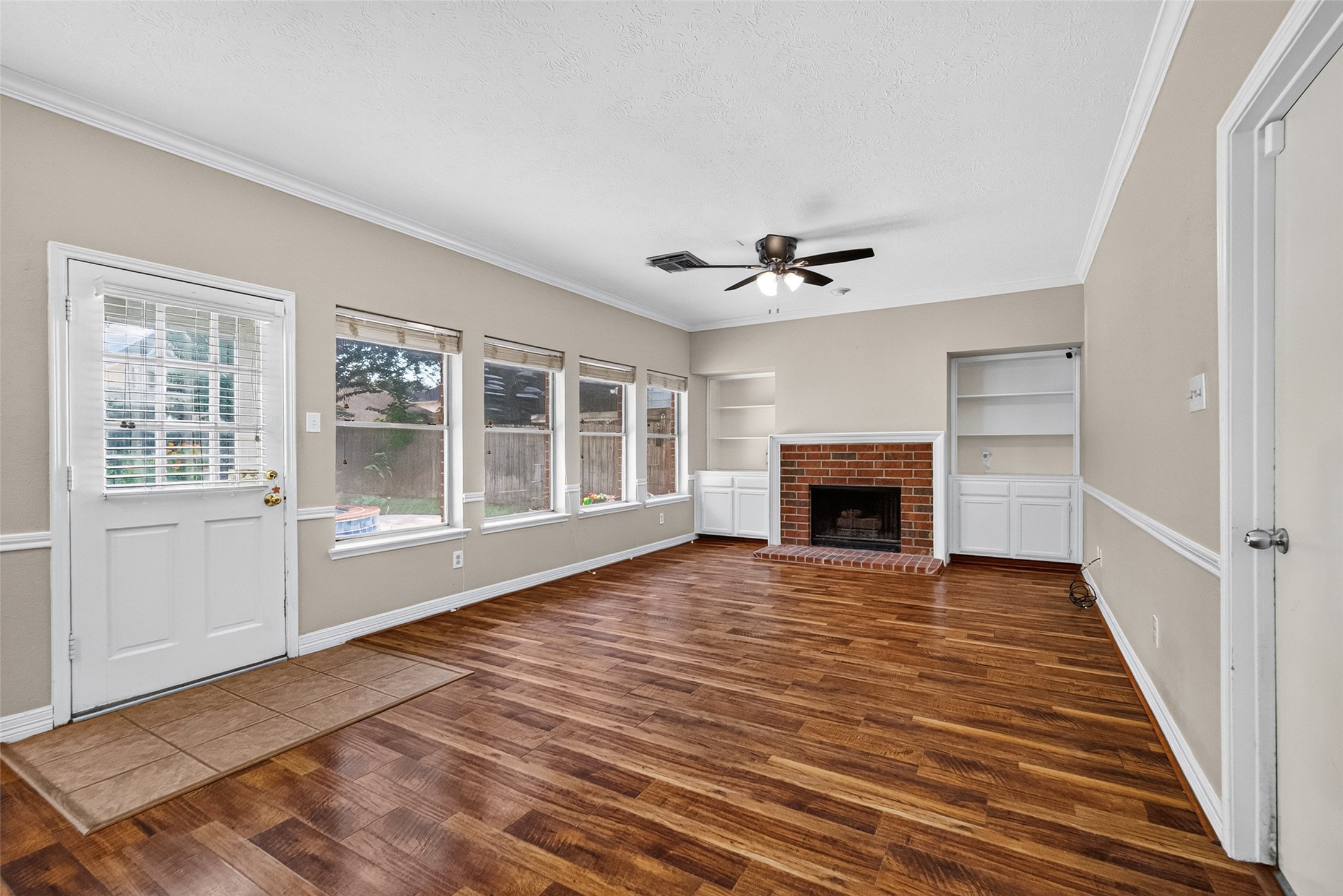 16511 Dawncrest Way Property Photo 19