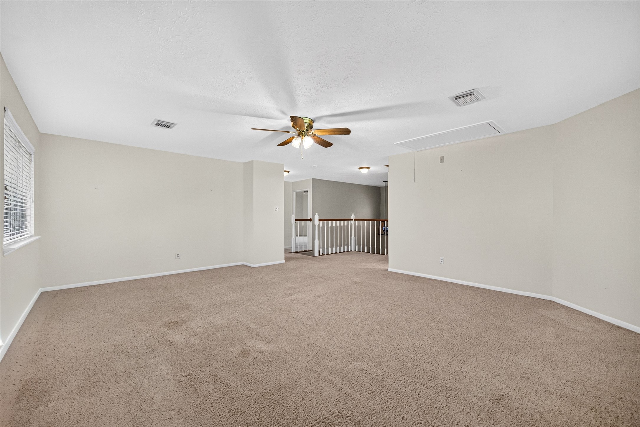 16511 Dawncrest Way Property Photo 24