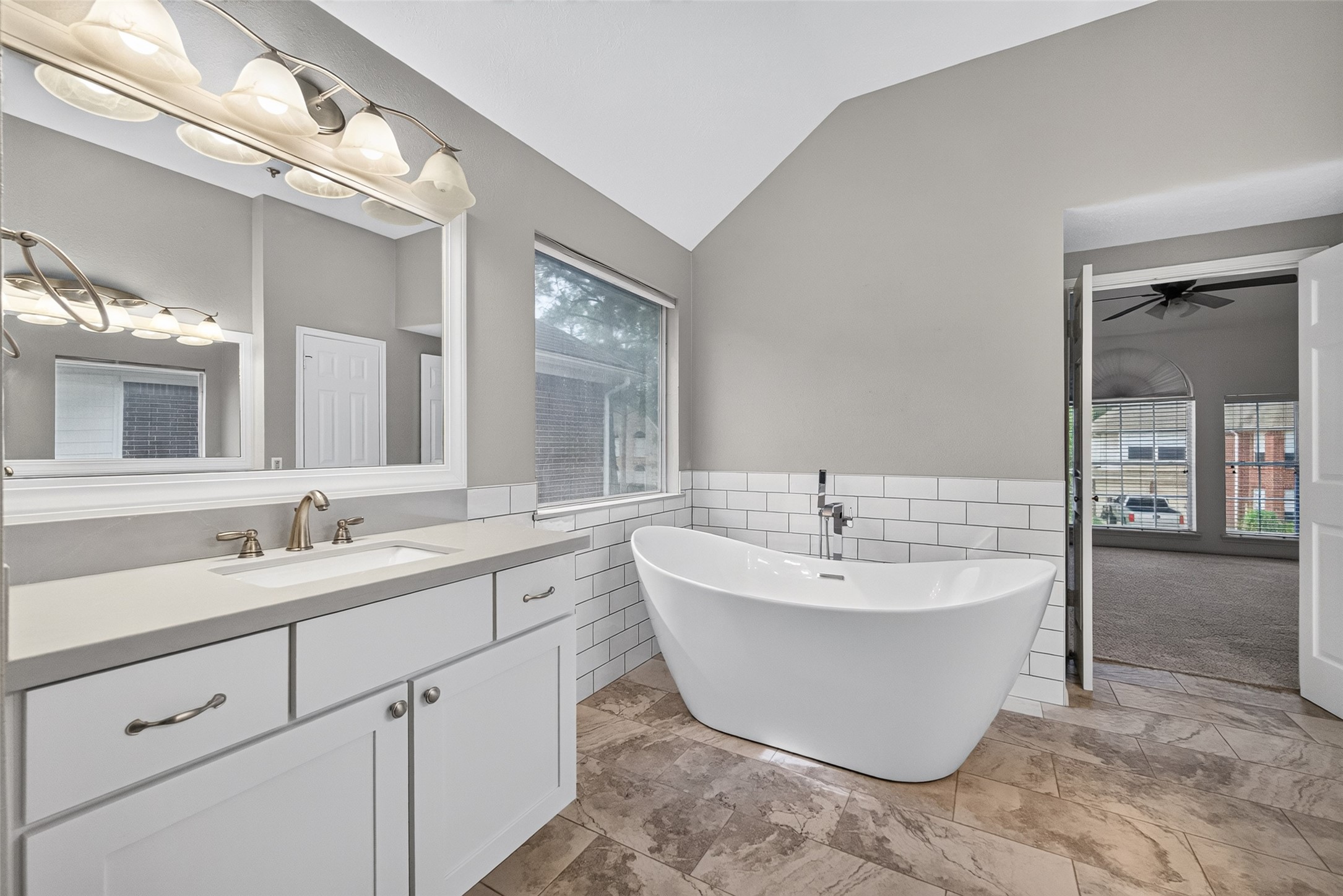 16511 Dawncrest Way Property Photo 28