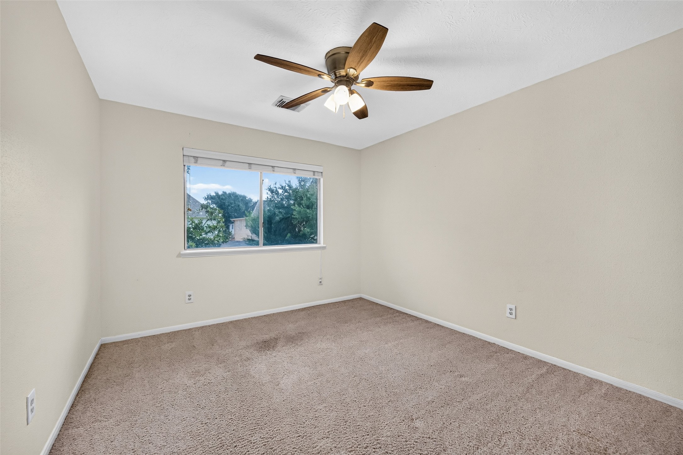 16511 Dawncrest Way Property Photo 35