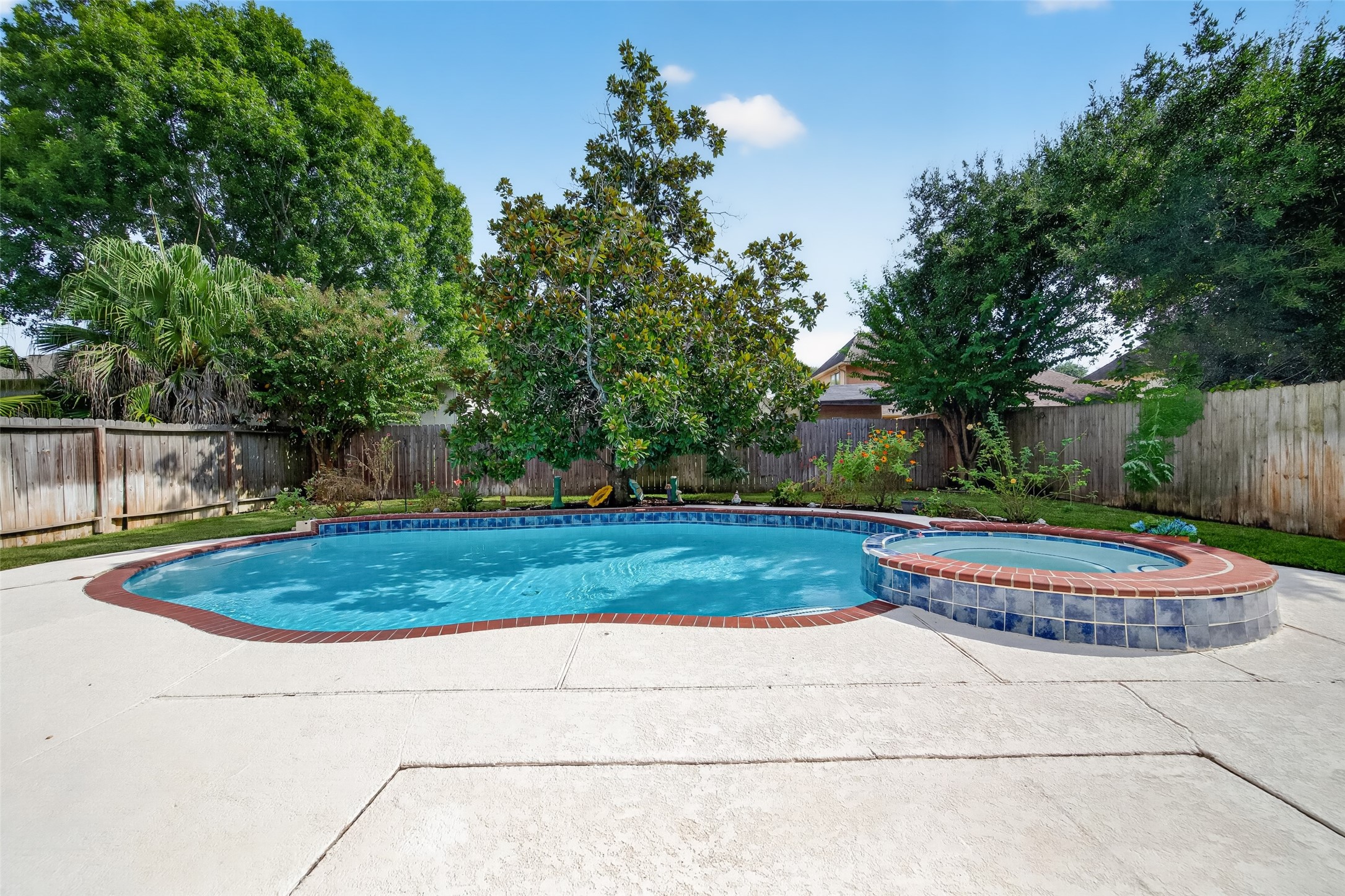 16511 Dawncrest Way Property Photo 37