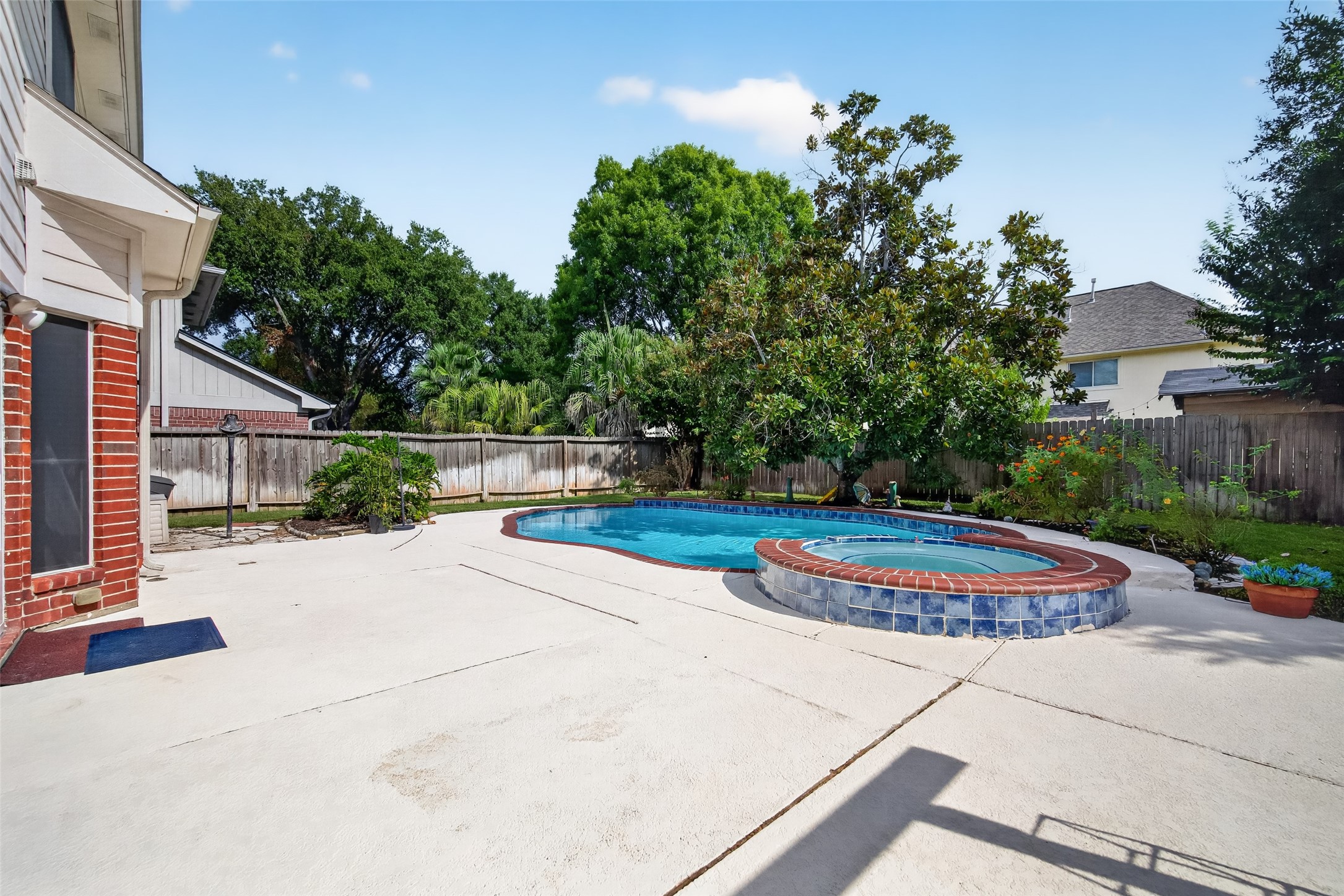 16511 Dawncrest Way Property Photo 38