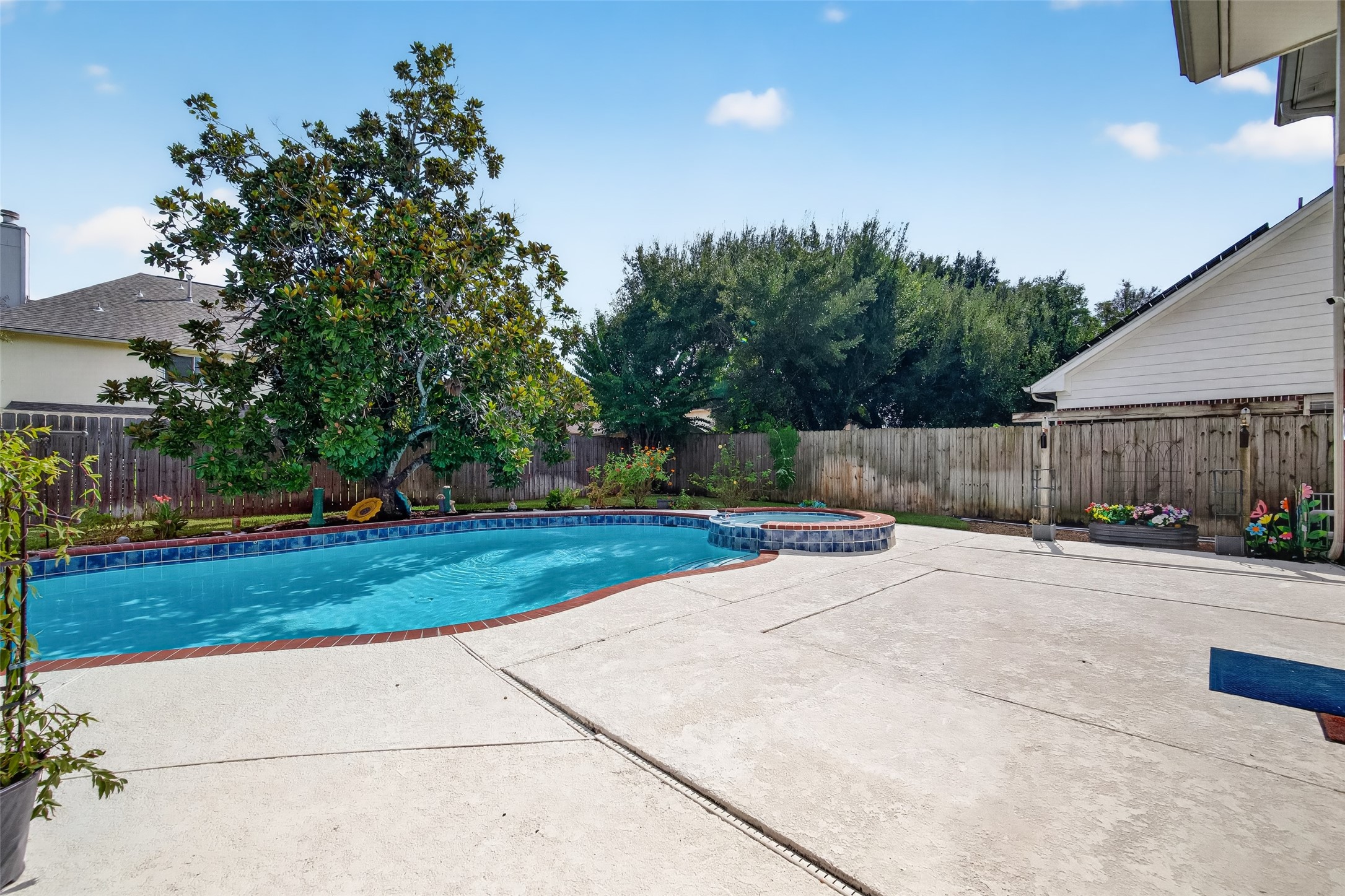 16511 Dawncrest Way Property Photo 39