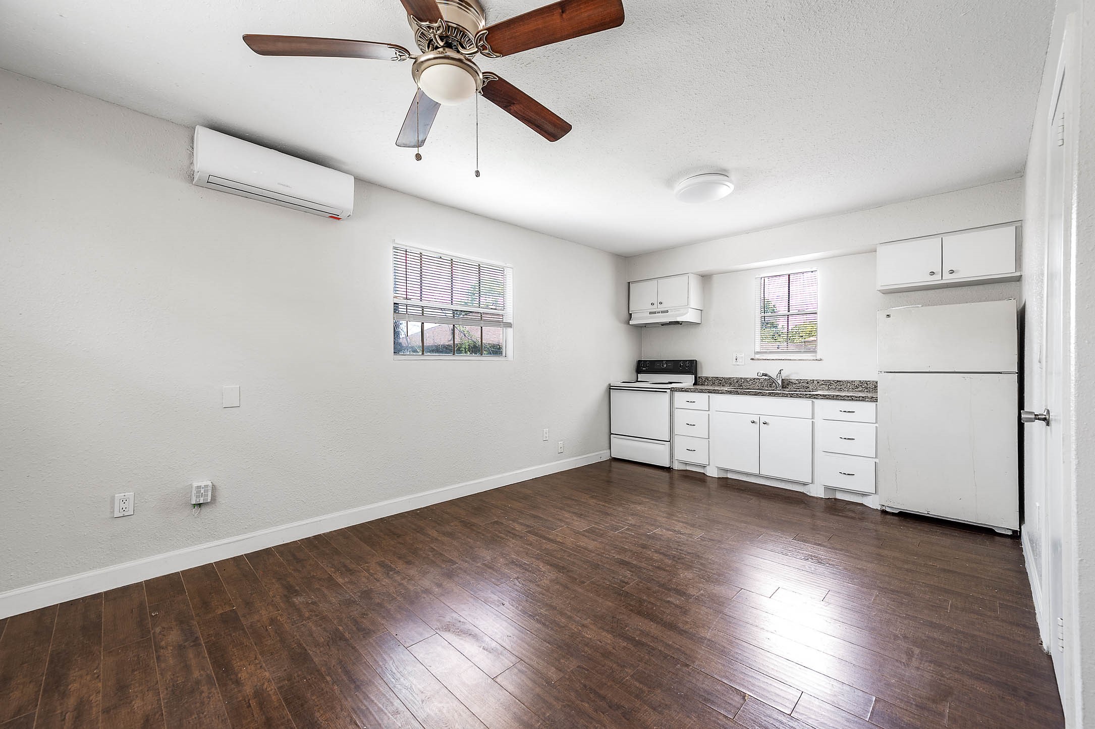 1711 Fourcade Street 5 Property Photo 2